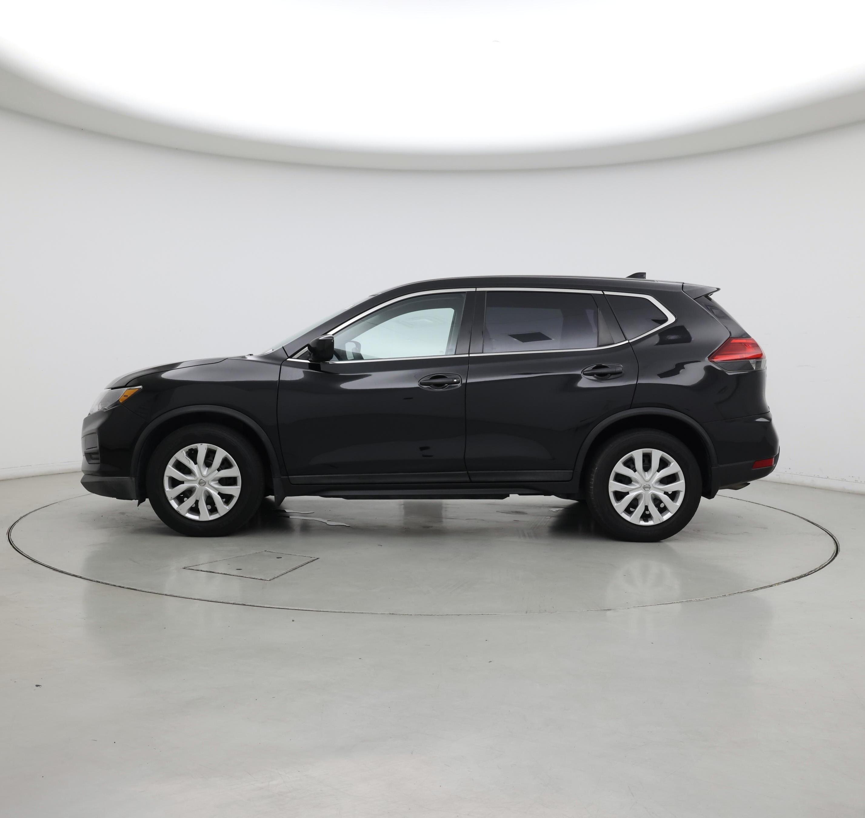 Thumbnail: 2017 Nissan Rogue - 3