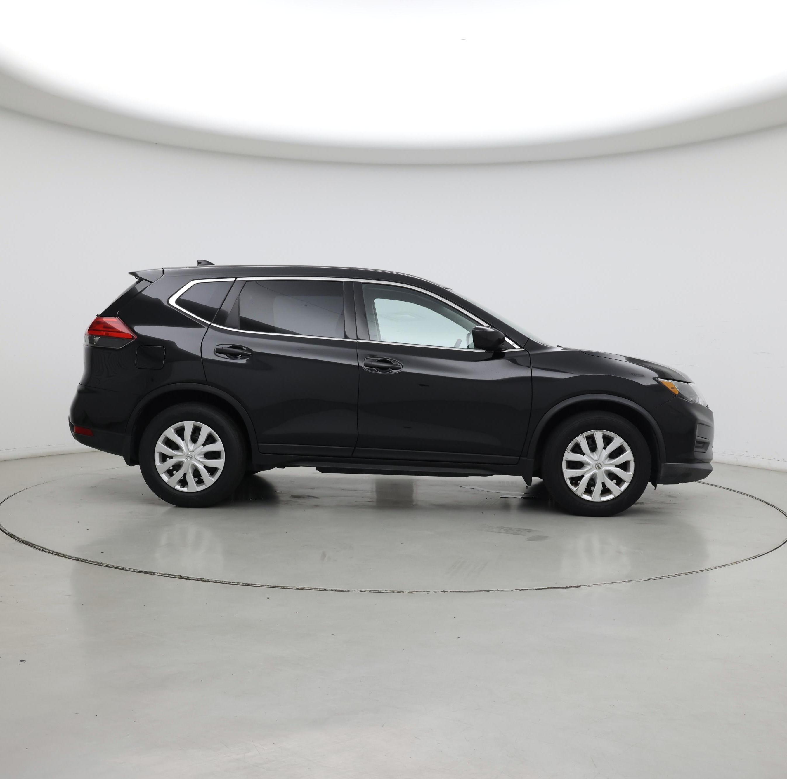 Thumbnail: 2017 Nissan Rogue - 7