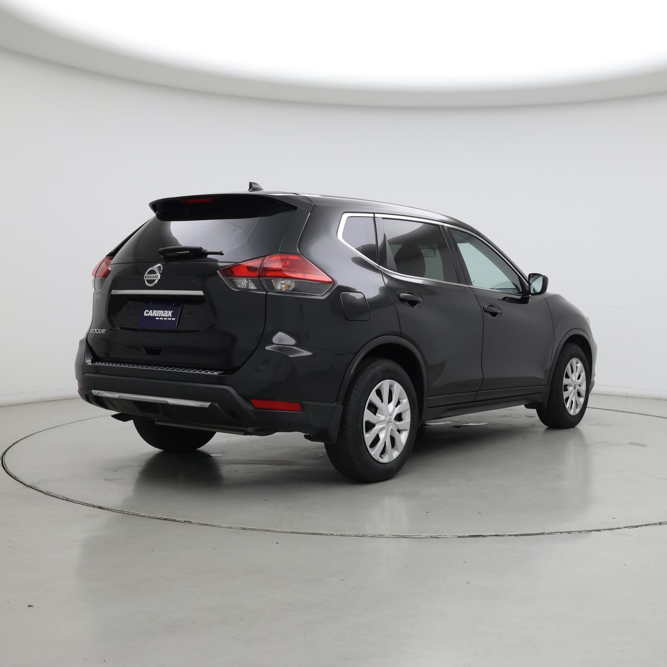 Thumbnail: 2017 Nissan Rogue - 8