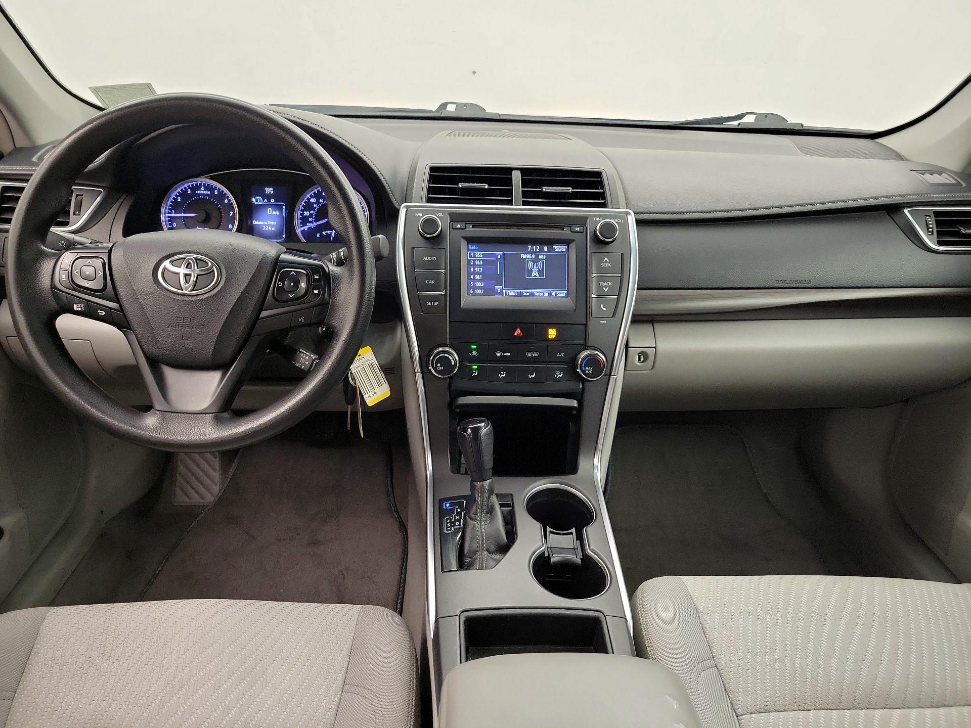 Thumbnail: 2017 Toyota Camry - 9