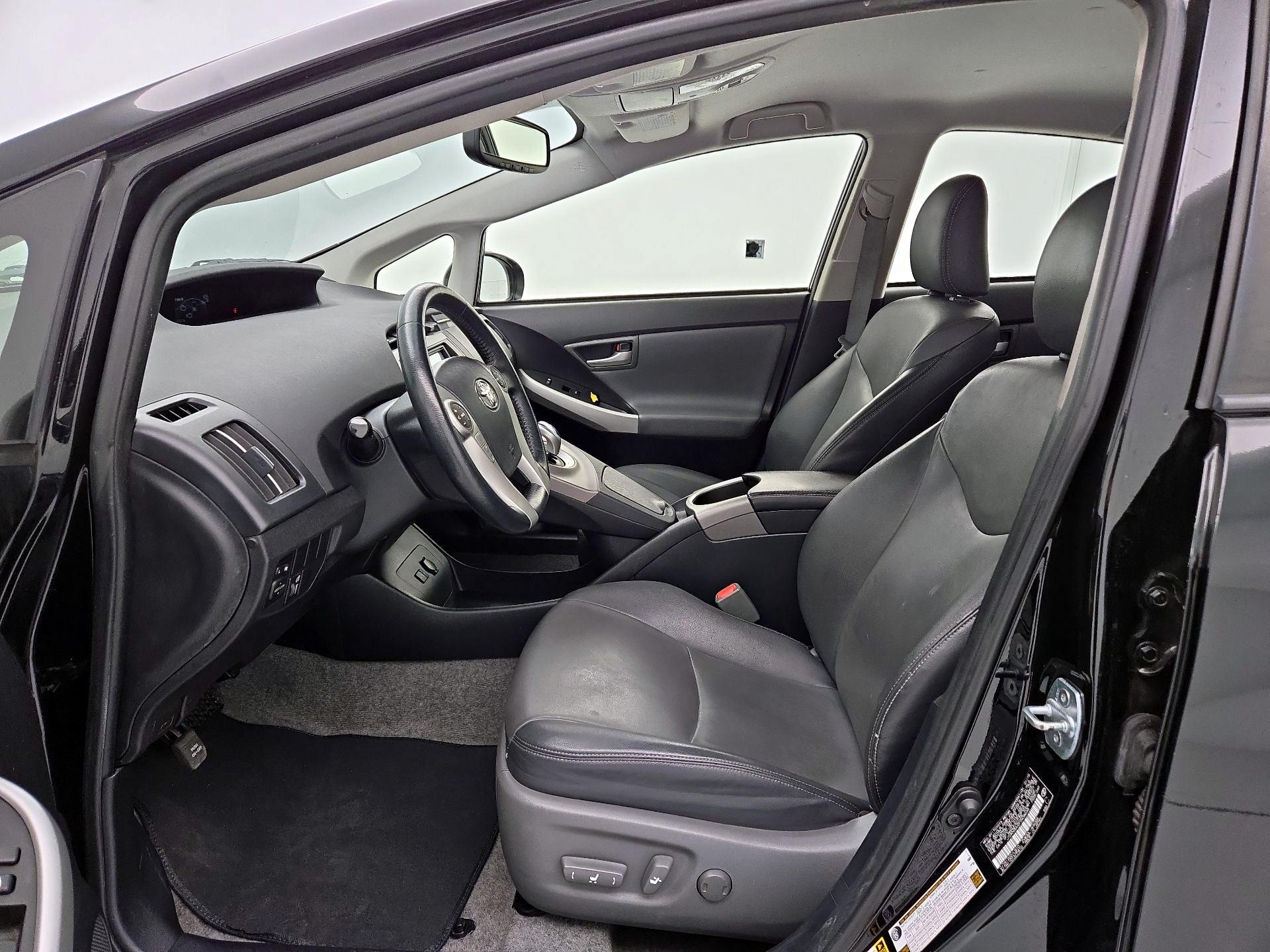 Thumbnail: 2015 Toyota Prius - 11