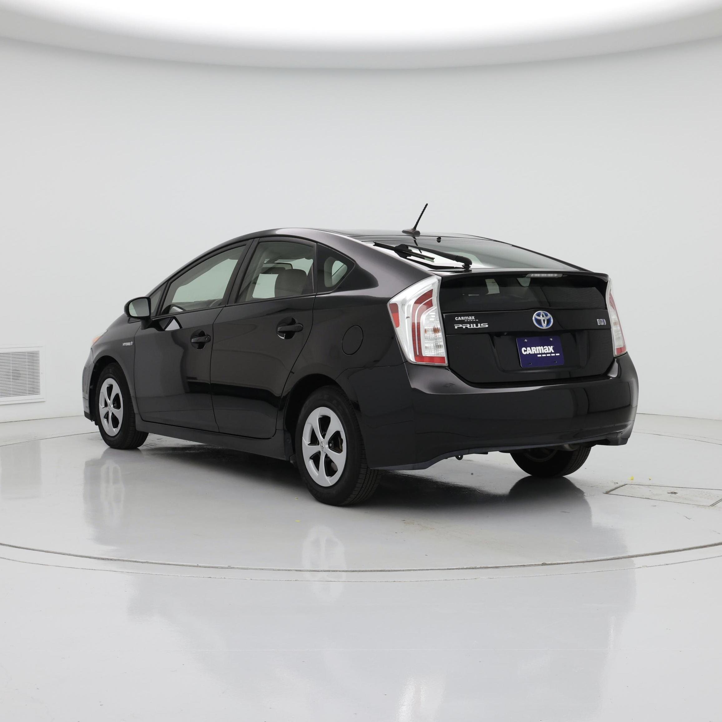 Thumbnail: 2015 Toyota Prius - 2
