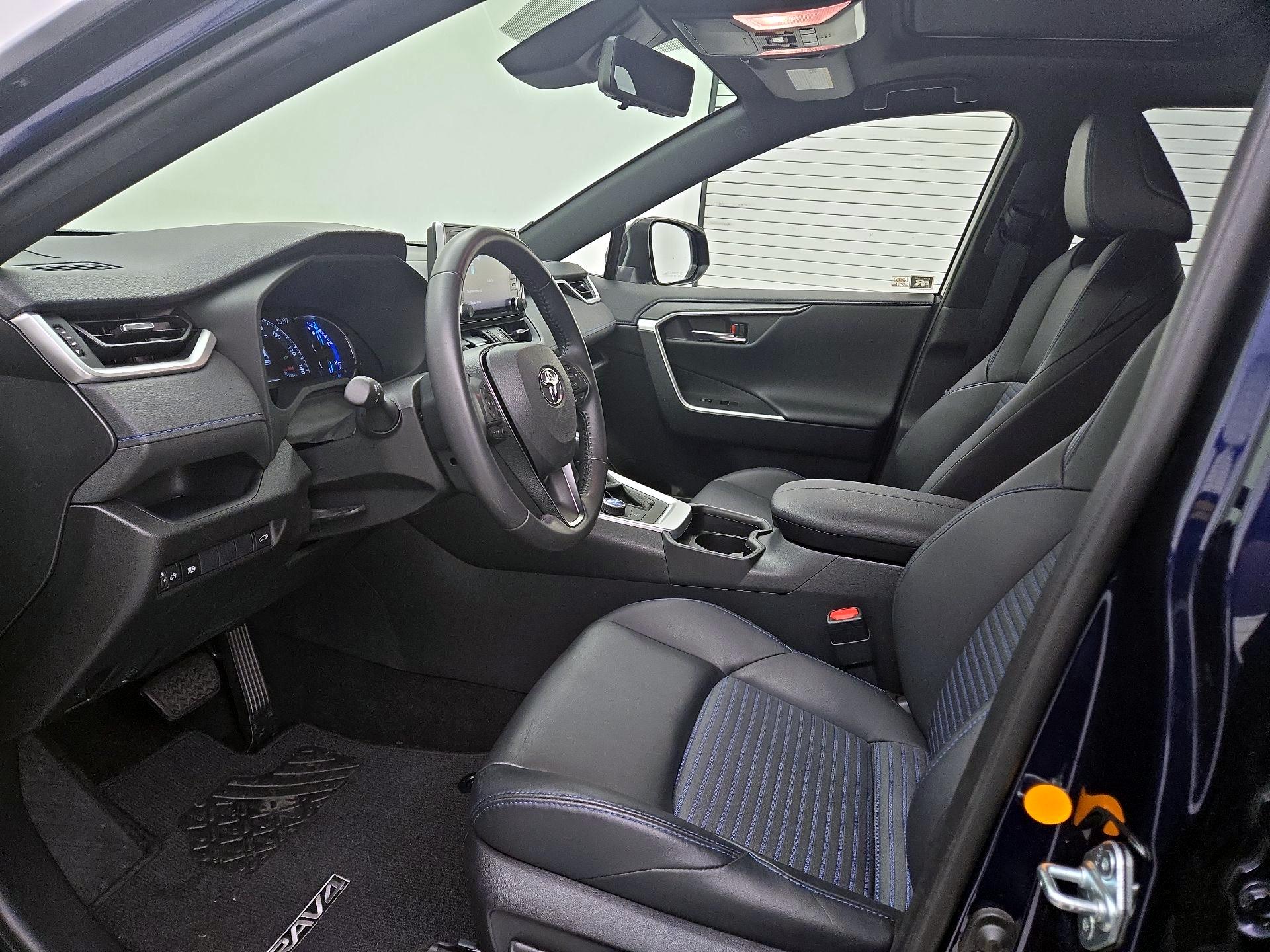 Thumbnail: 2019 Toyota RAV4 - 11