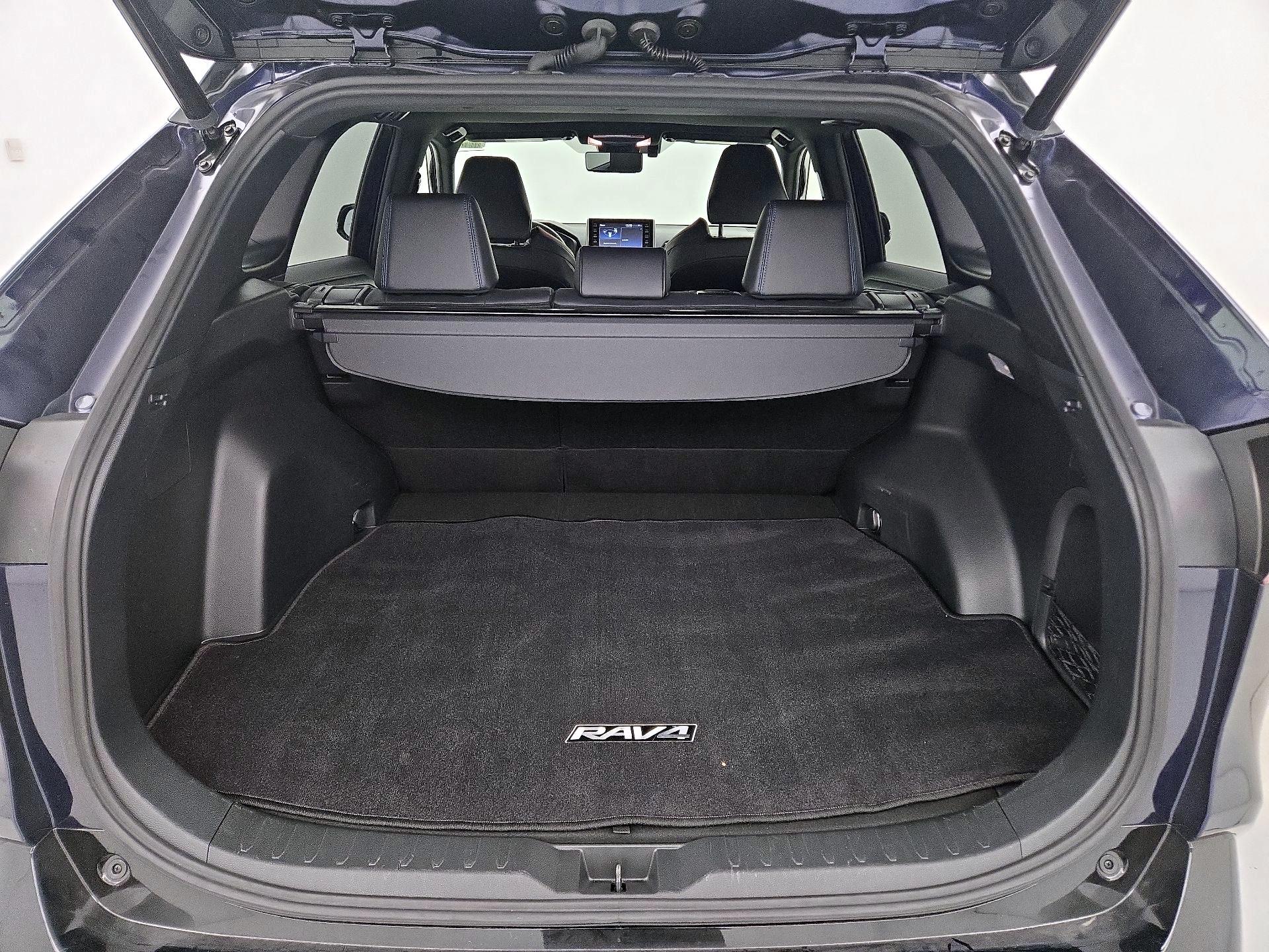 Thumbnail: 2019 Toyota RAV4 - 19