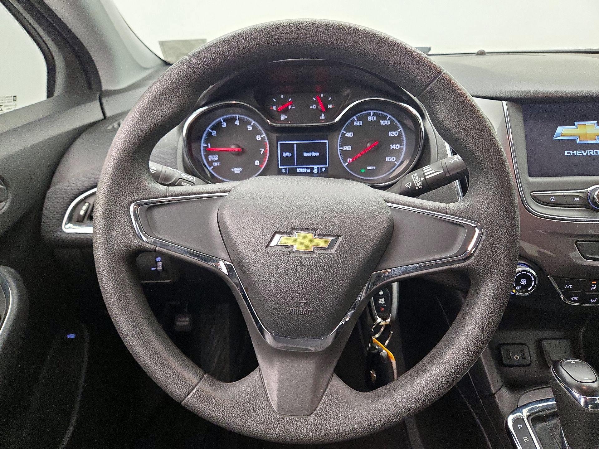 Thumbnail: 2019 Chevrolet Cruze - 10