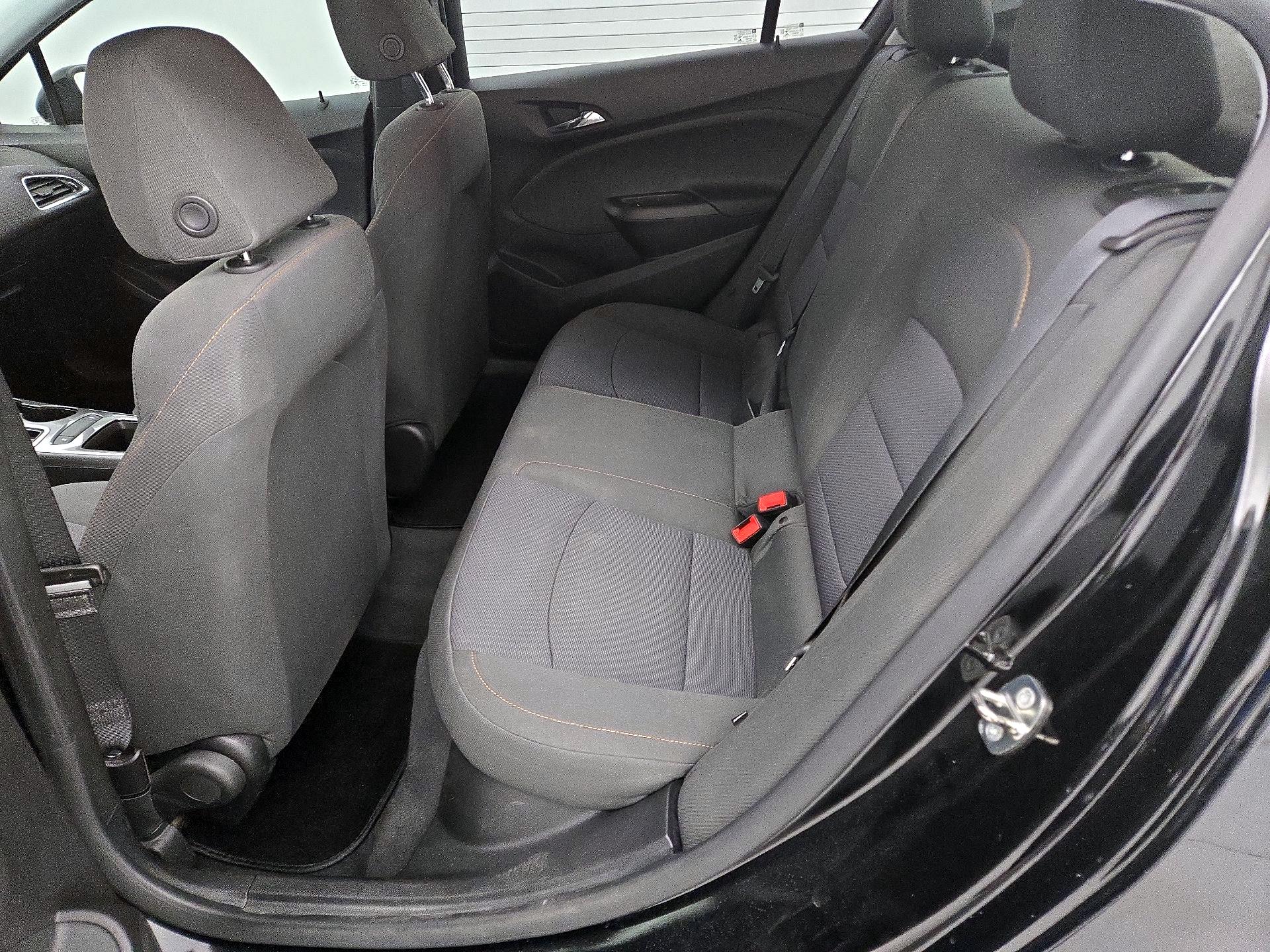 Thumbnail: 2019 Chevrolet Cruze - 19