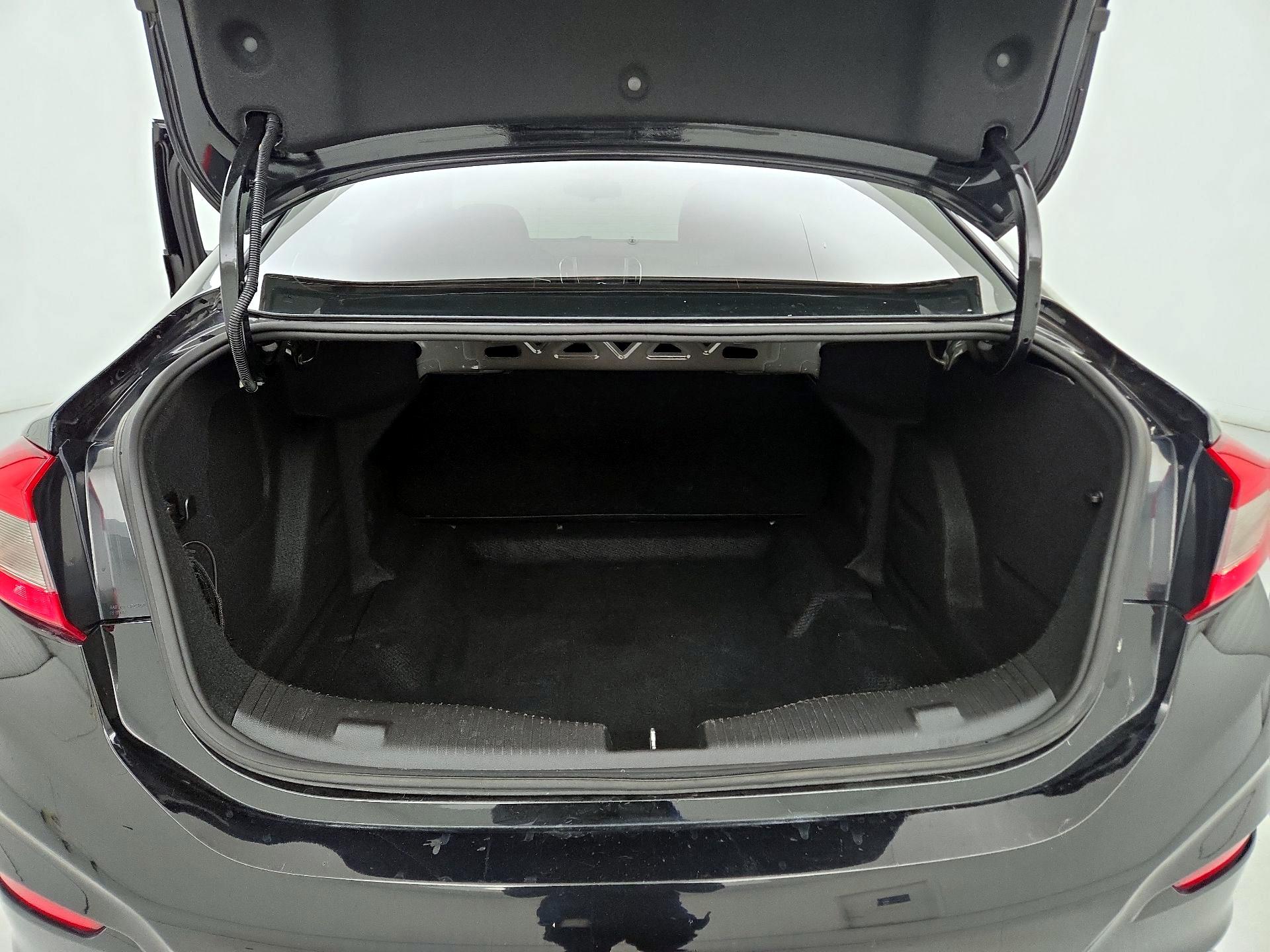 Thumbnail: 2019 Chevrolet Cruze - 20