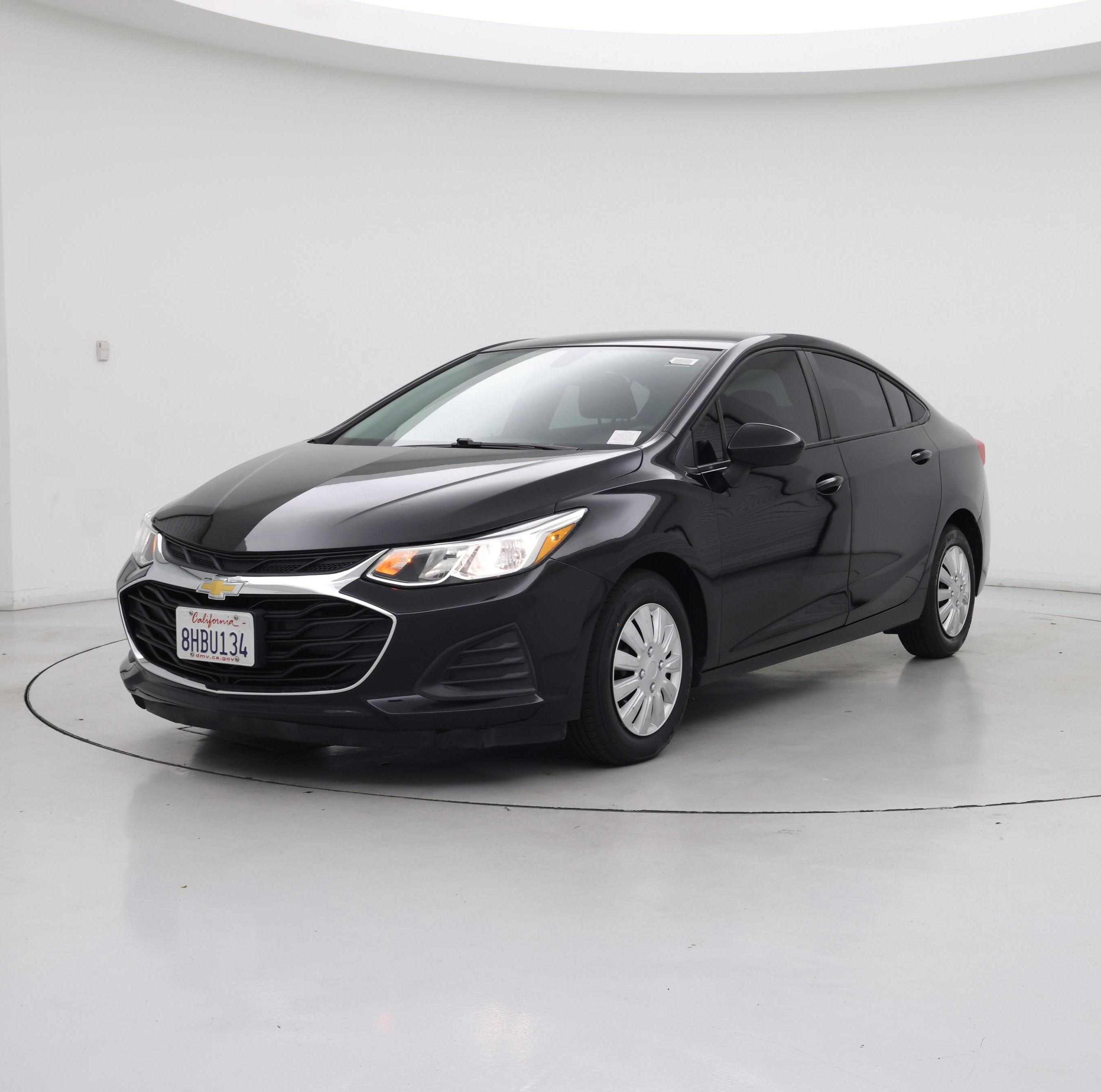 Thumbnail: 2019 Chevrolet Cruze - 4