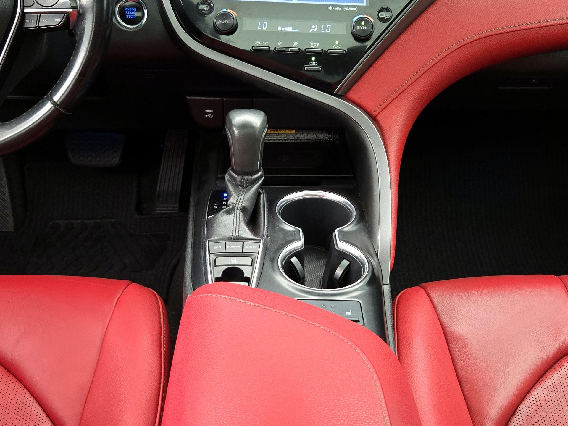 Thumbnail: 2019 Toyota Camry - 17