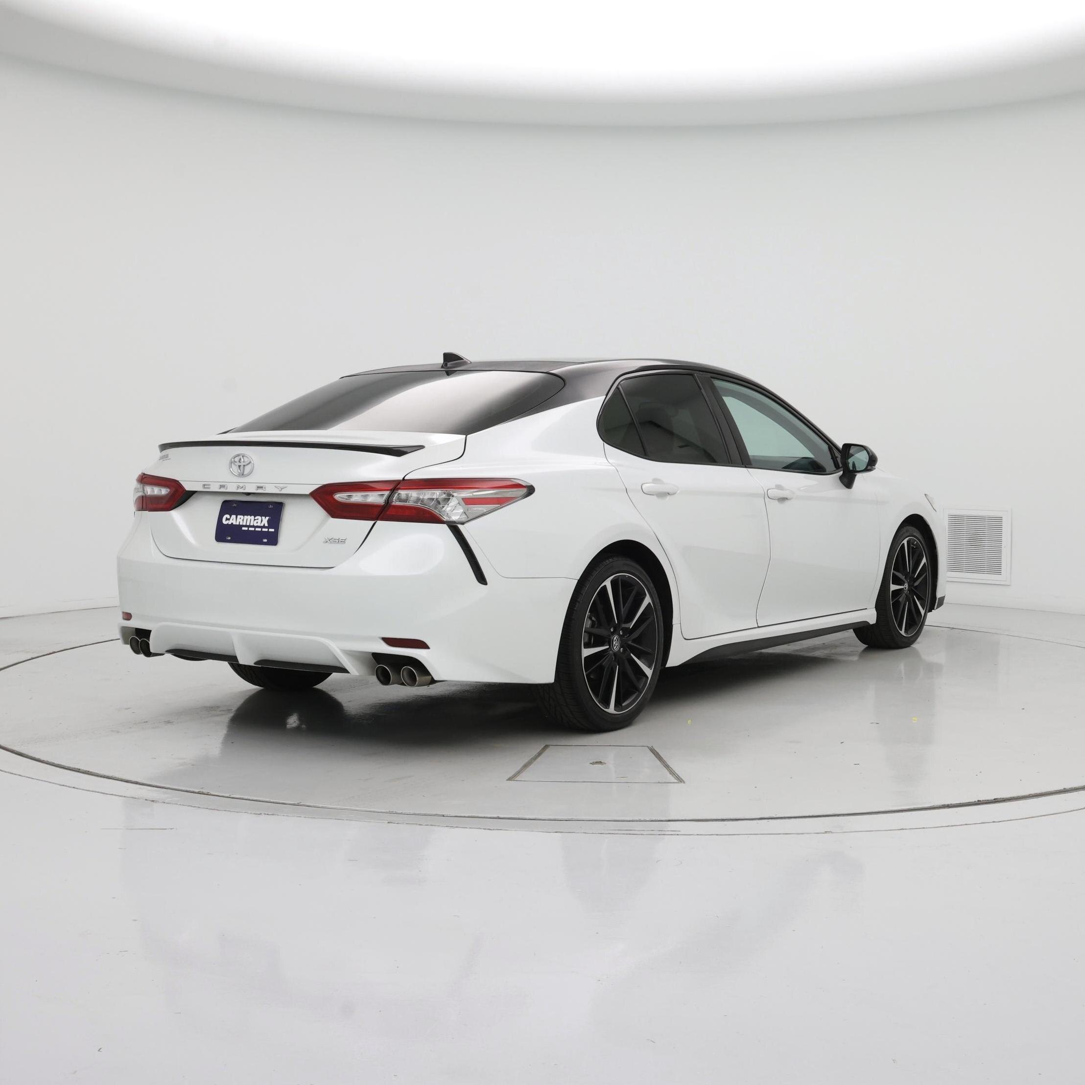 Thumbnail: 2019 Toyota Camry - 8