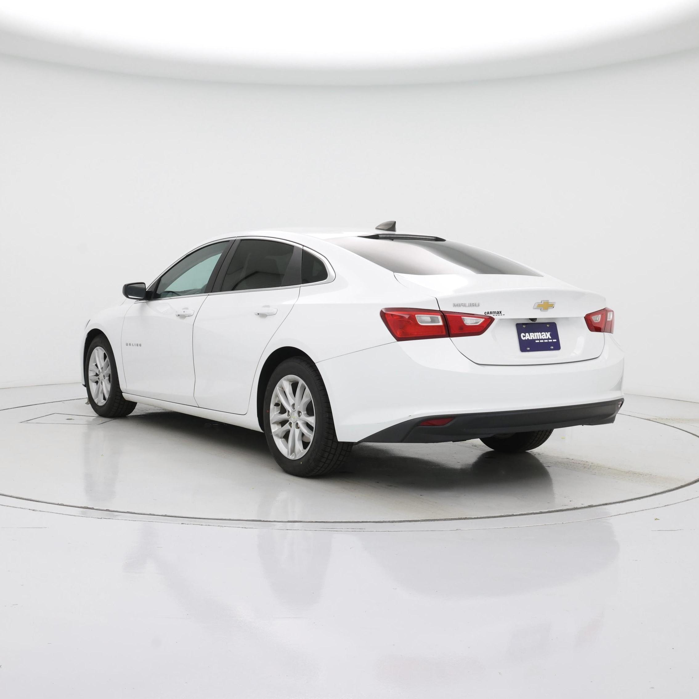 Thumbnail: 2019 Chevrolet Malibu - 2