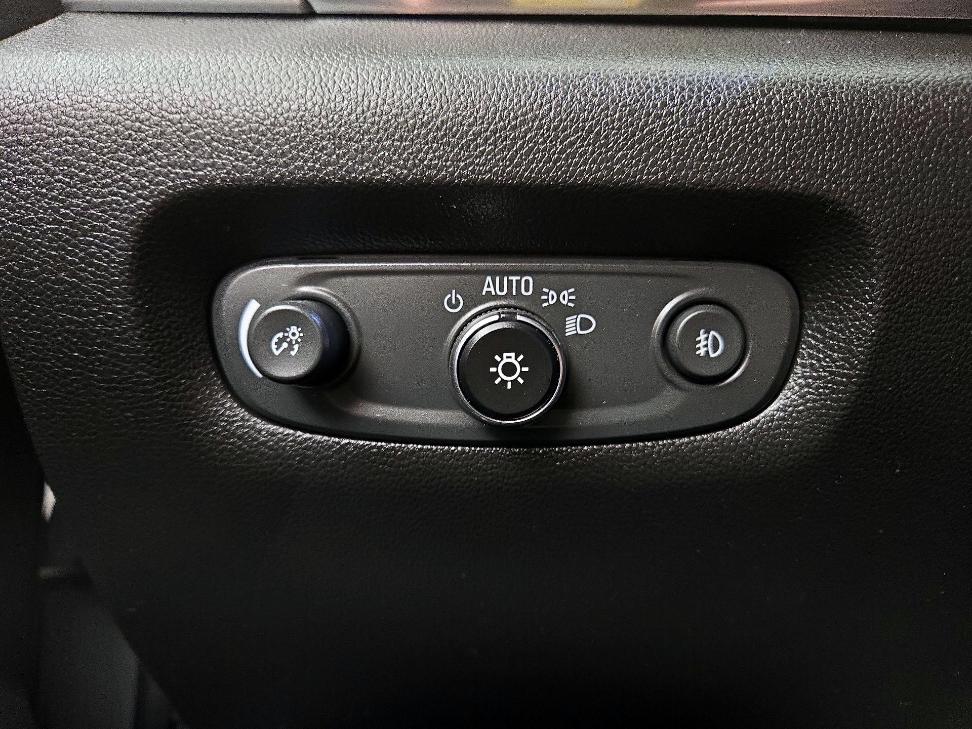 Thumbnail: 2019 Chevrolet Traverse - 13