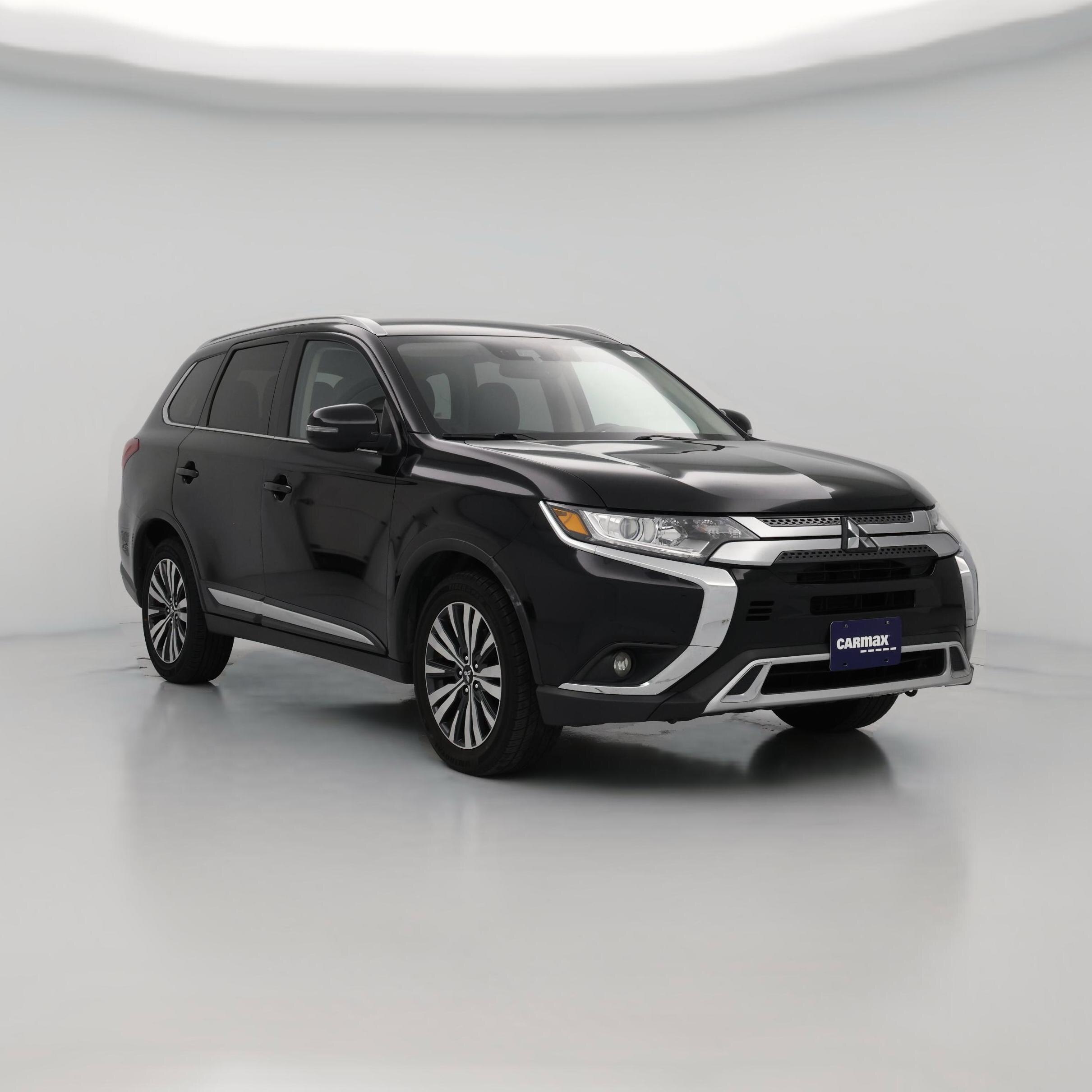 Thumbnail: 2020 Mitsubishi Outlander - 1