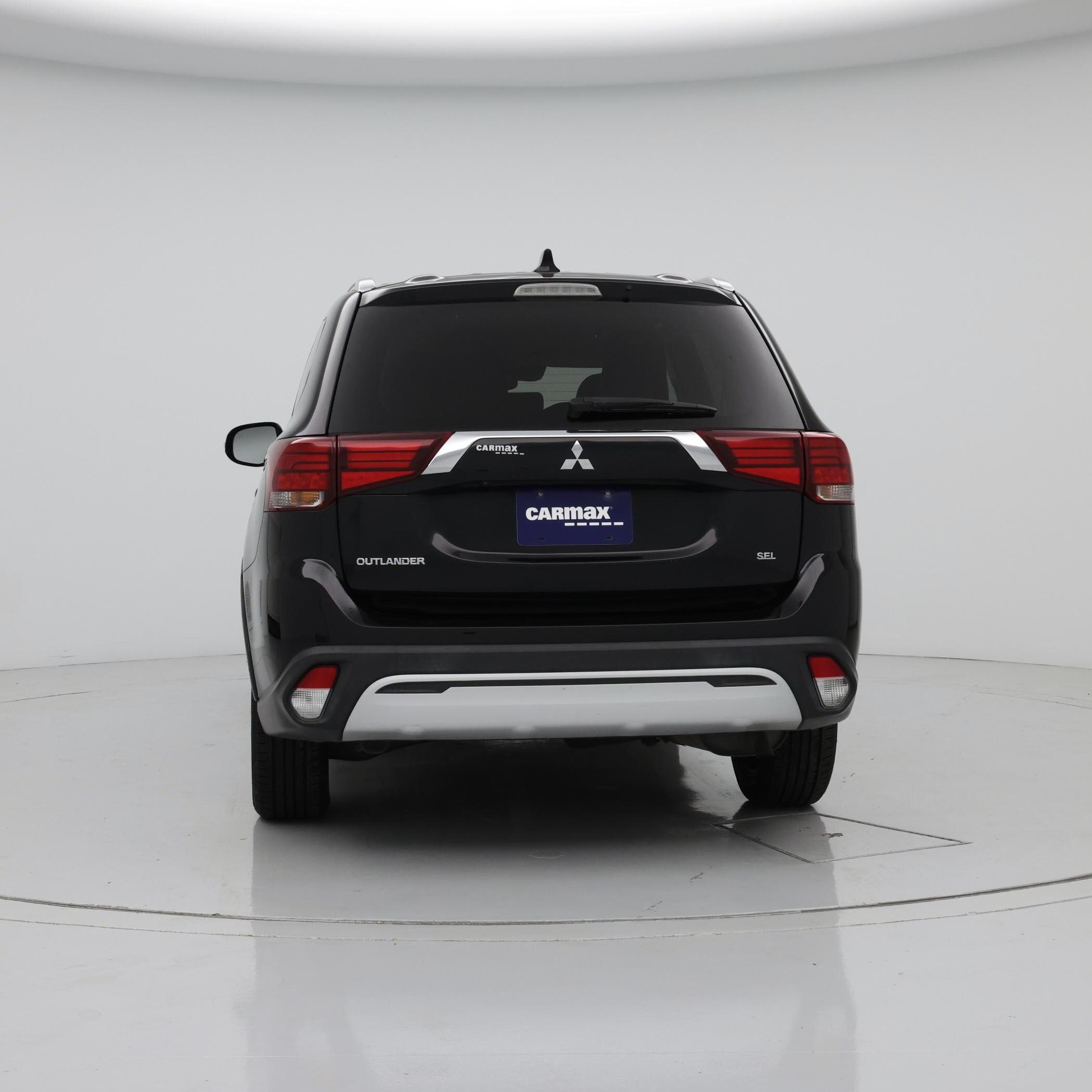 Thumbnail: 2020 Mitsubishi Outlander - 6