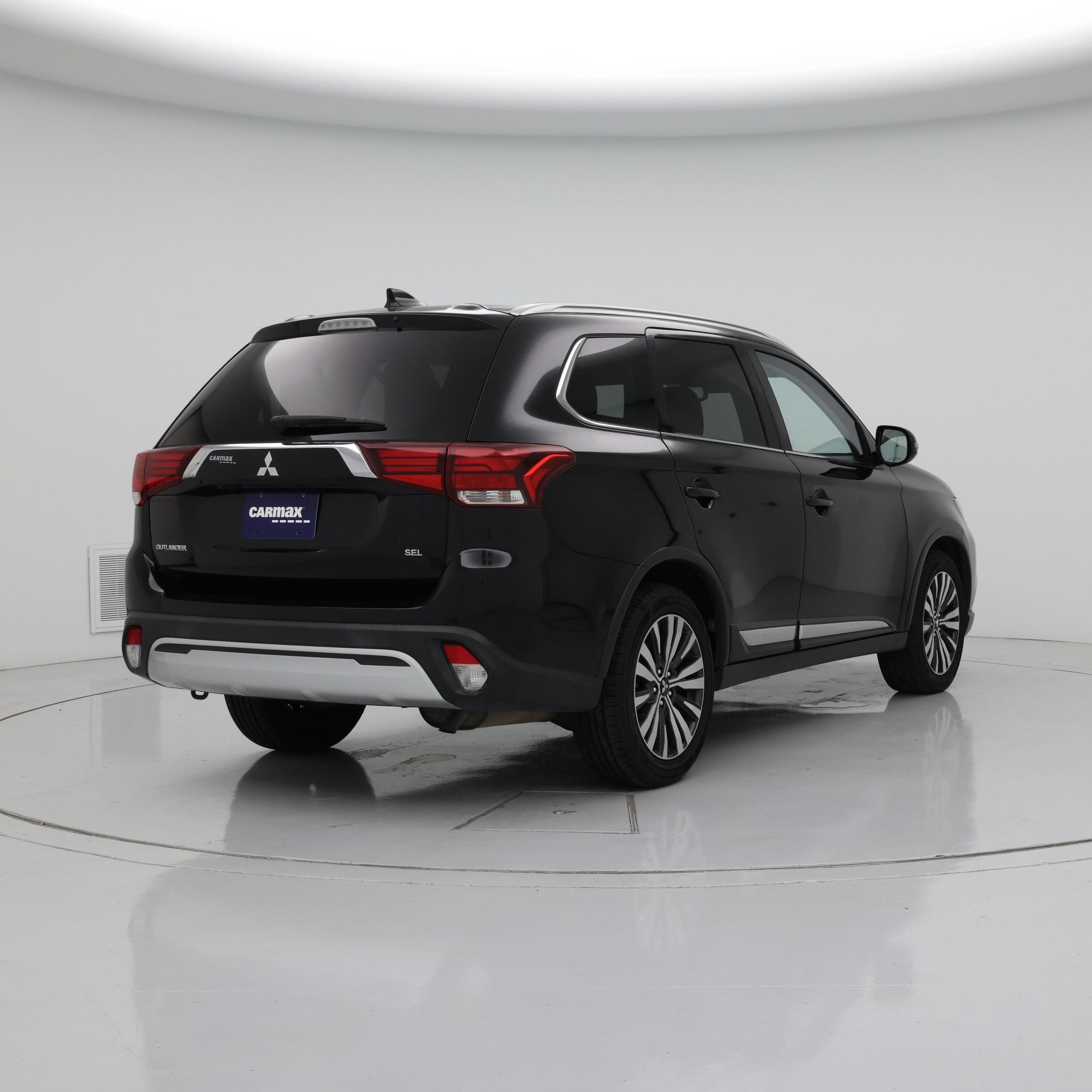 Thumbnail: 2020 Mitsubishi Outlander - 8