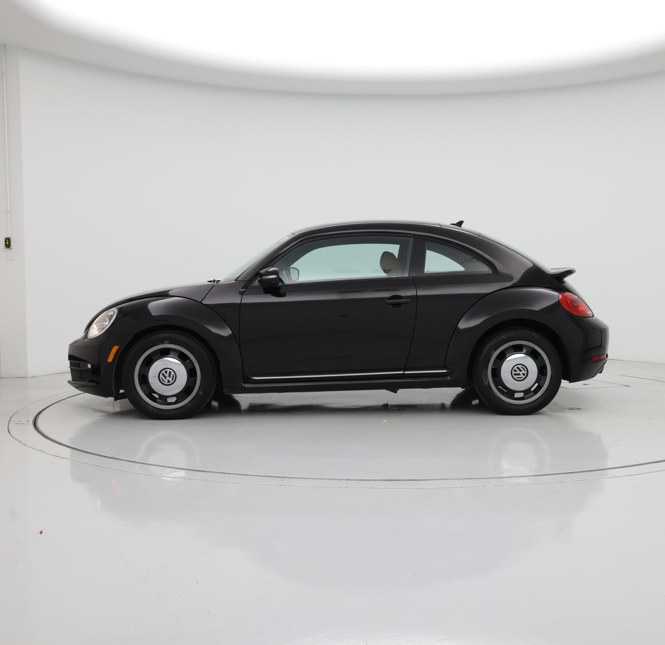 Thumbnail: 2015 Volkswagen Beetle - 3