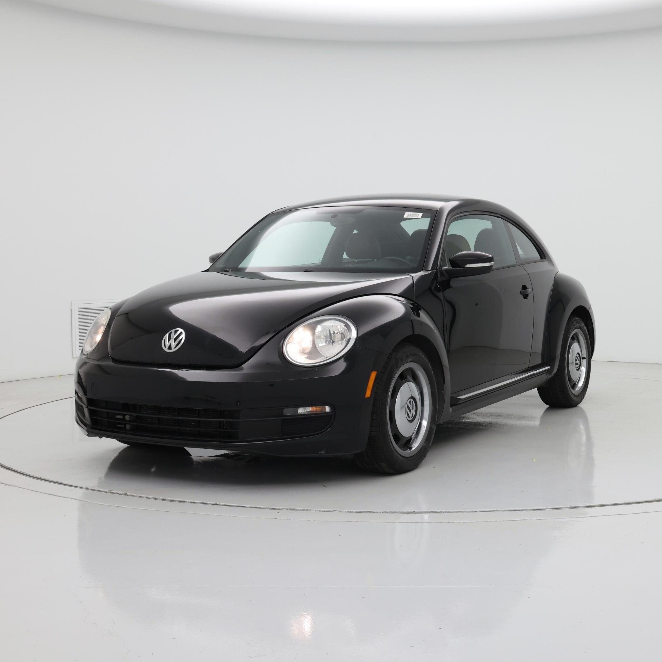 Thumbnail: 2015 Volkswagen Beetle - 4