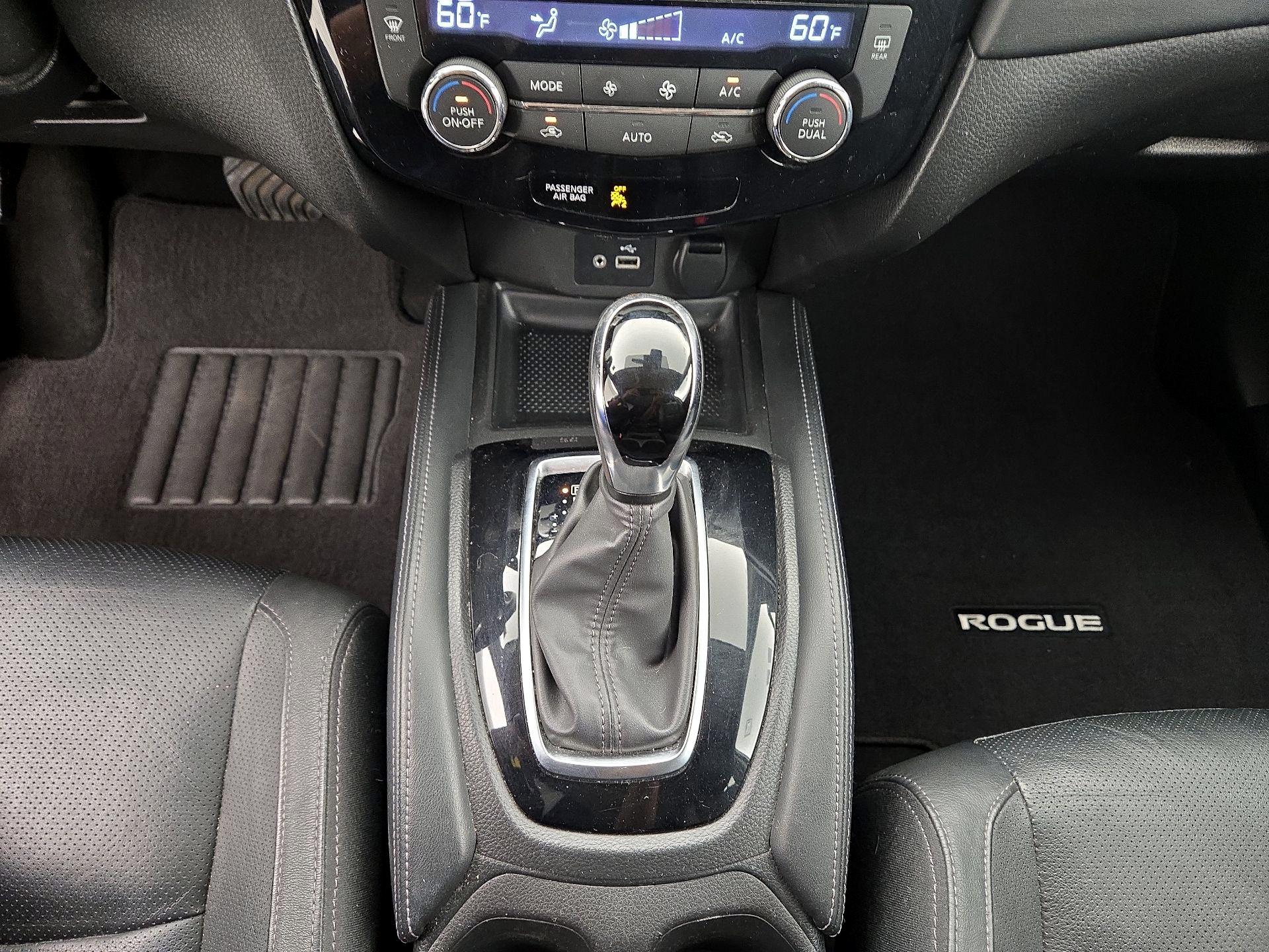 Thumbnail: 2018 Nissan Rogue - 18