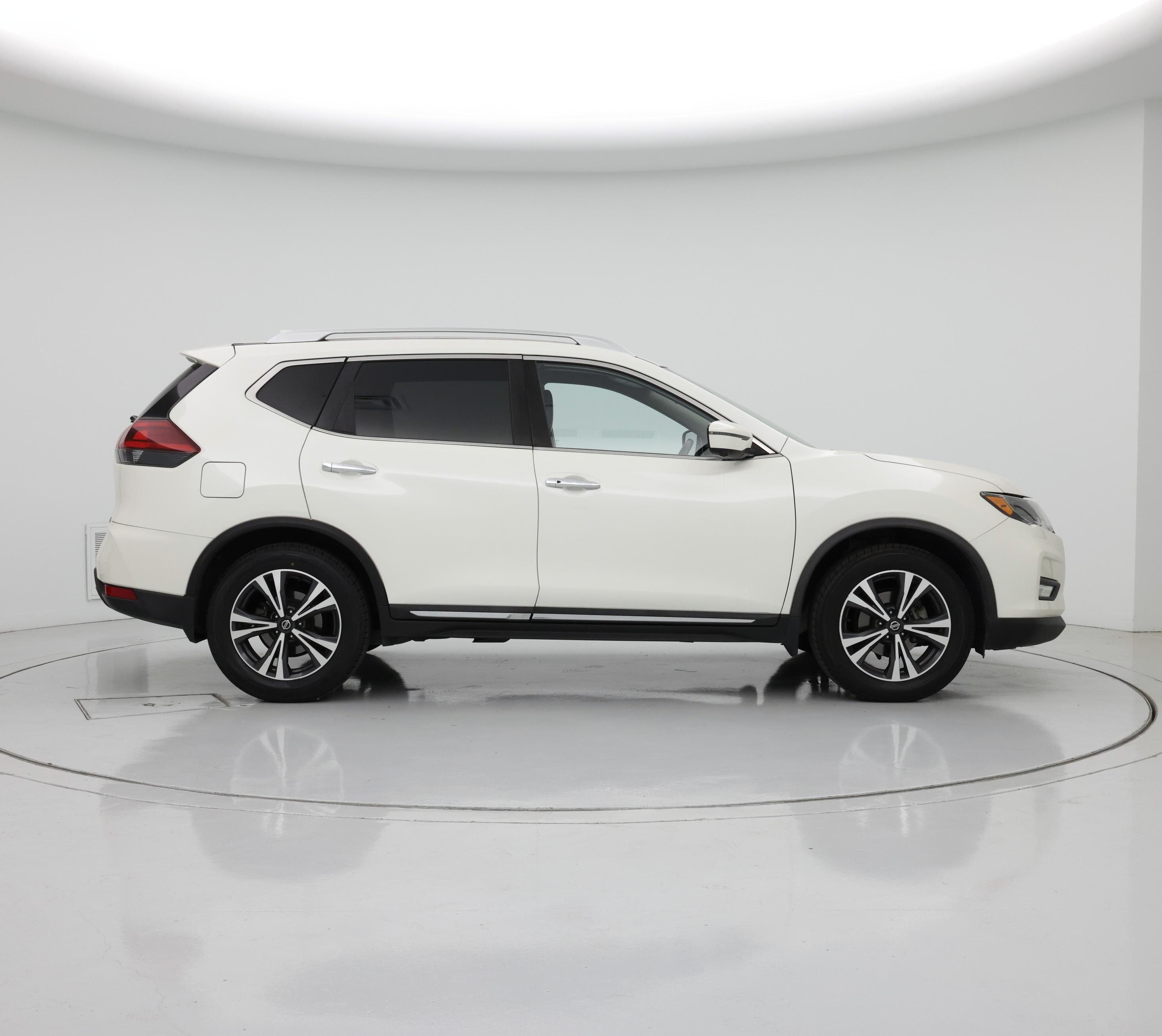 Thumbnail: 2018 Nissan Rogue - 7