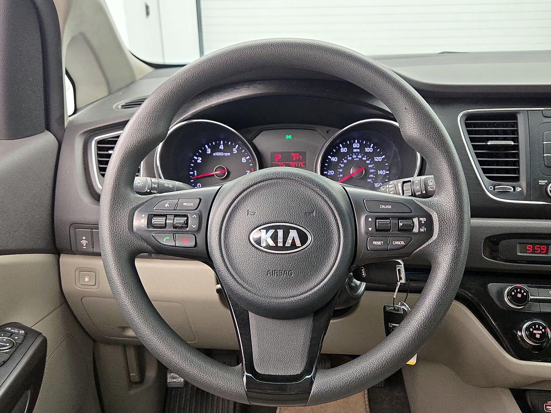 Thumbnail: 2016 Kia Sedona - 10