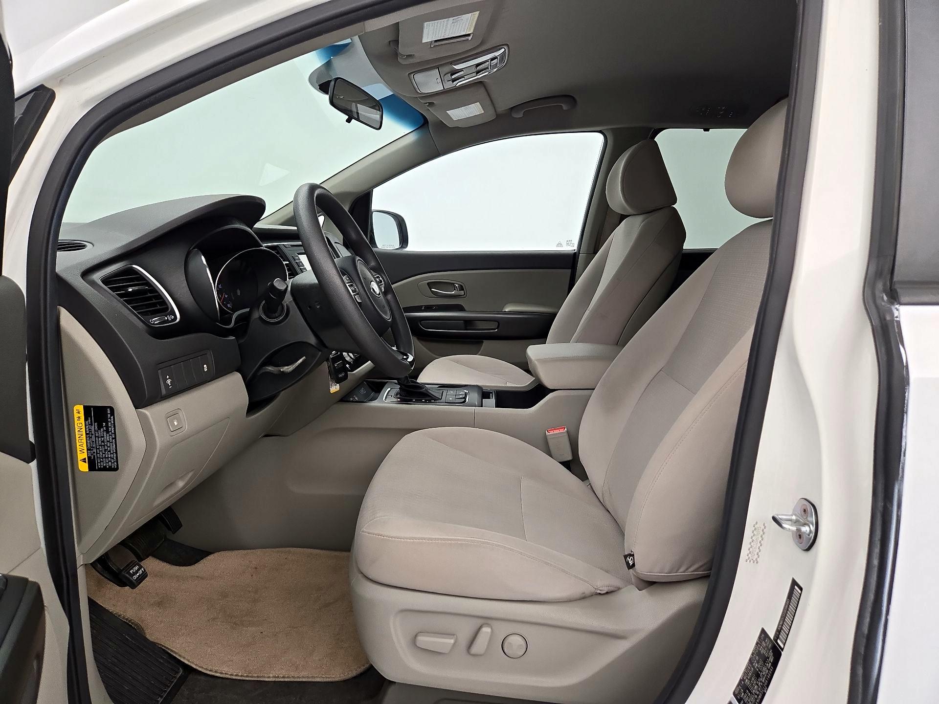 Thumbnail: 2016 Kia Sedona - 11
