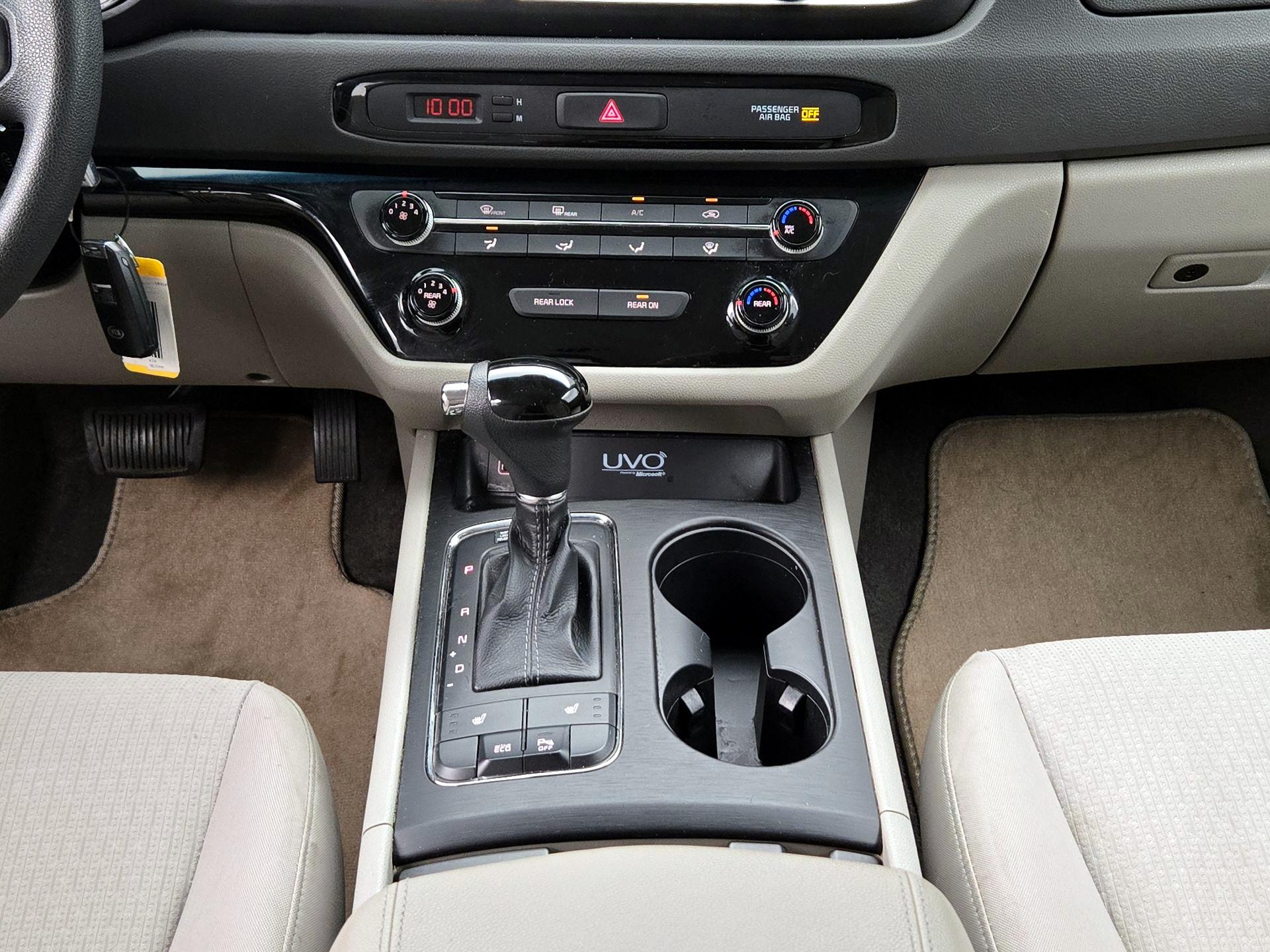 Thumbnail: 2016 Kia Sedona - 17