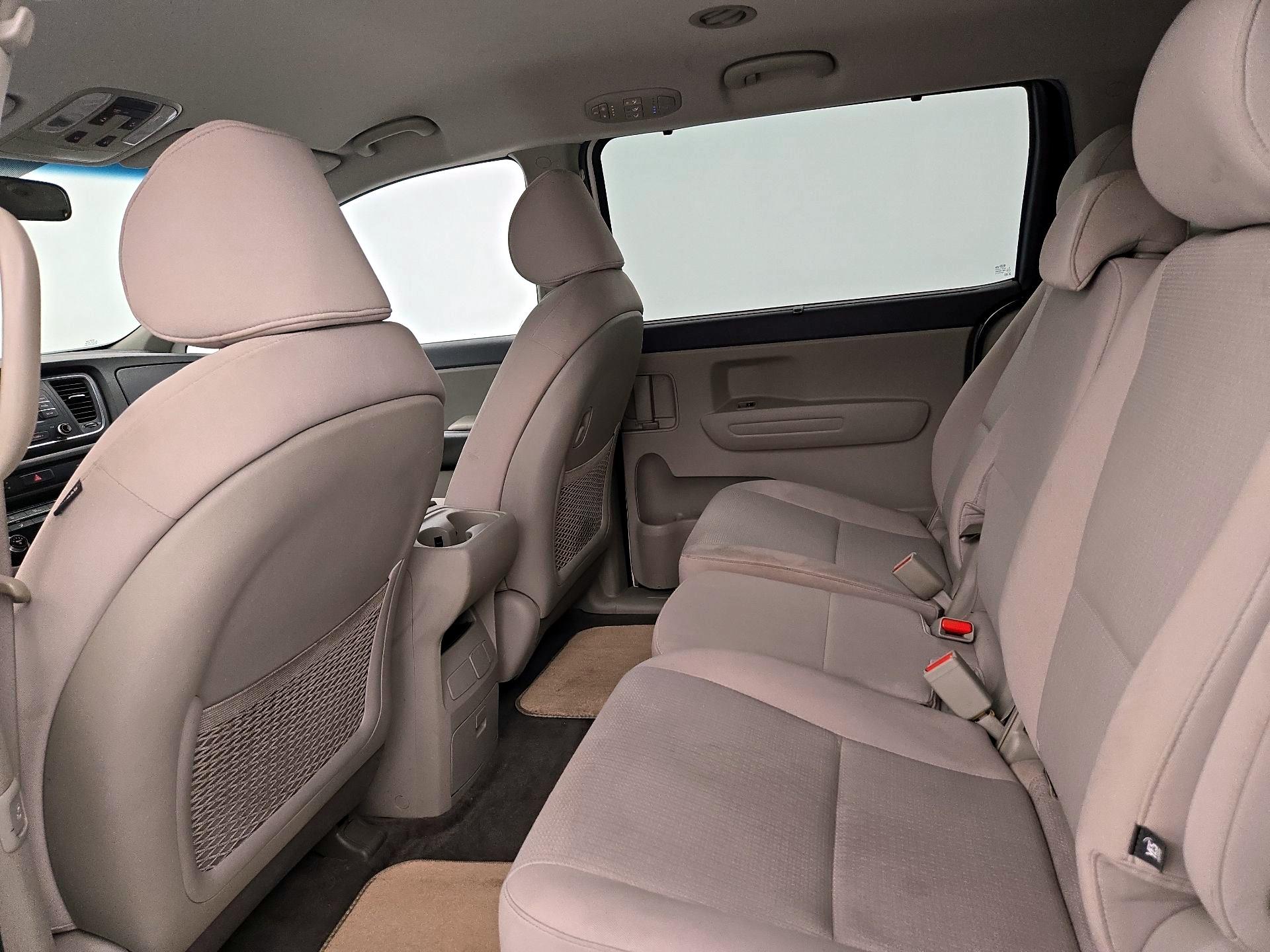 Thumbnail: 2016 Kia Sedona - 19