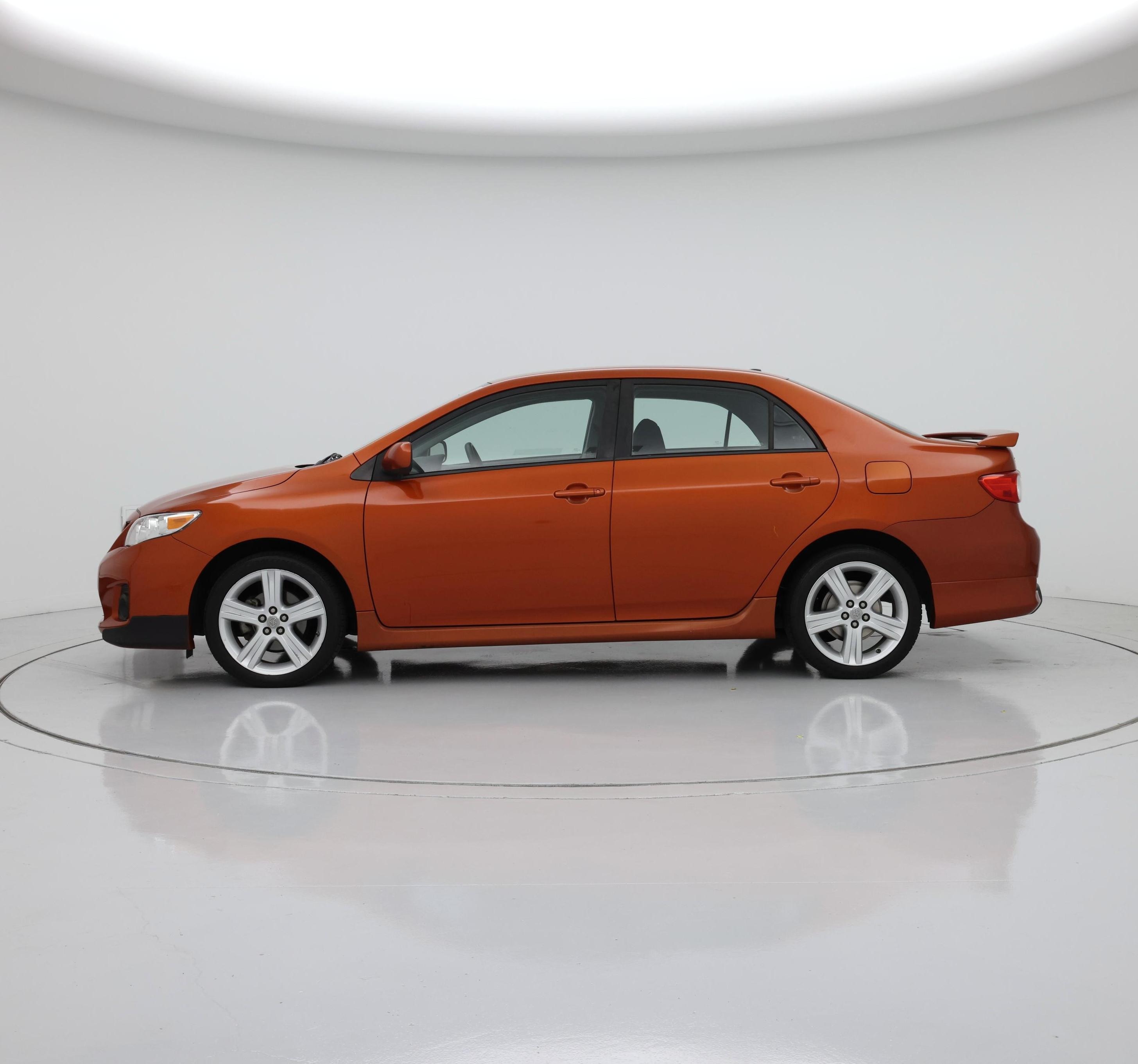 Thumbnail: 2013 Toyota Corolla - 3