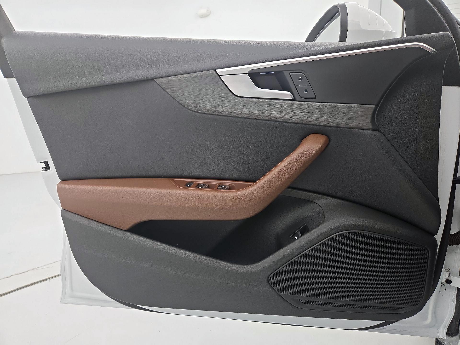 Thumbnail: 2019 Audi A4 - 12