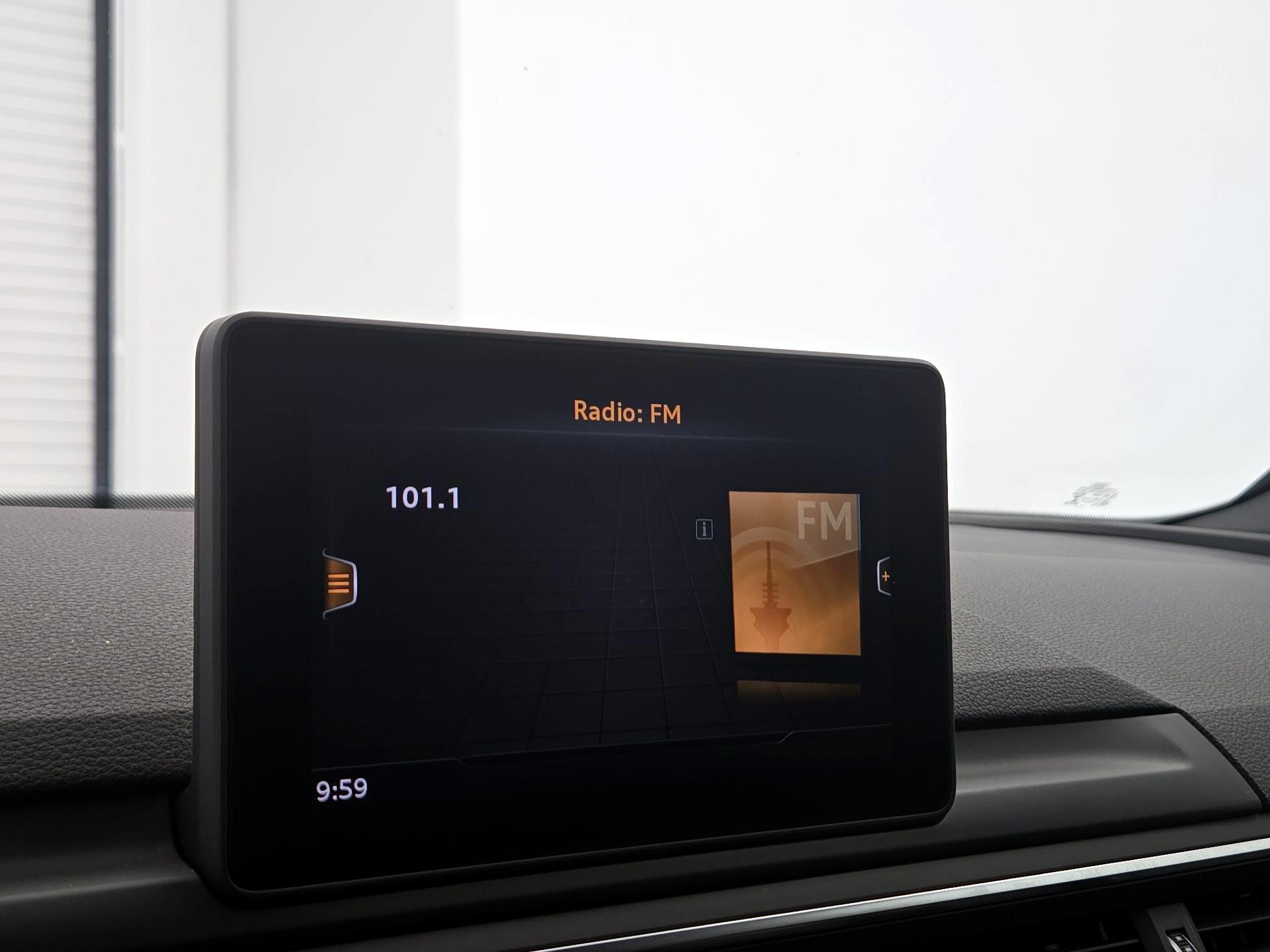 Thumbnail: 2019 Audi A4 - 15