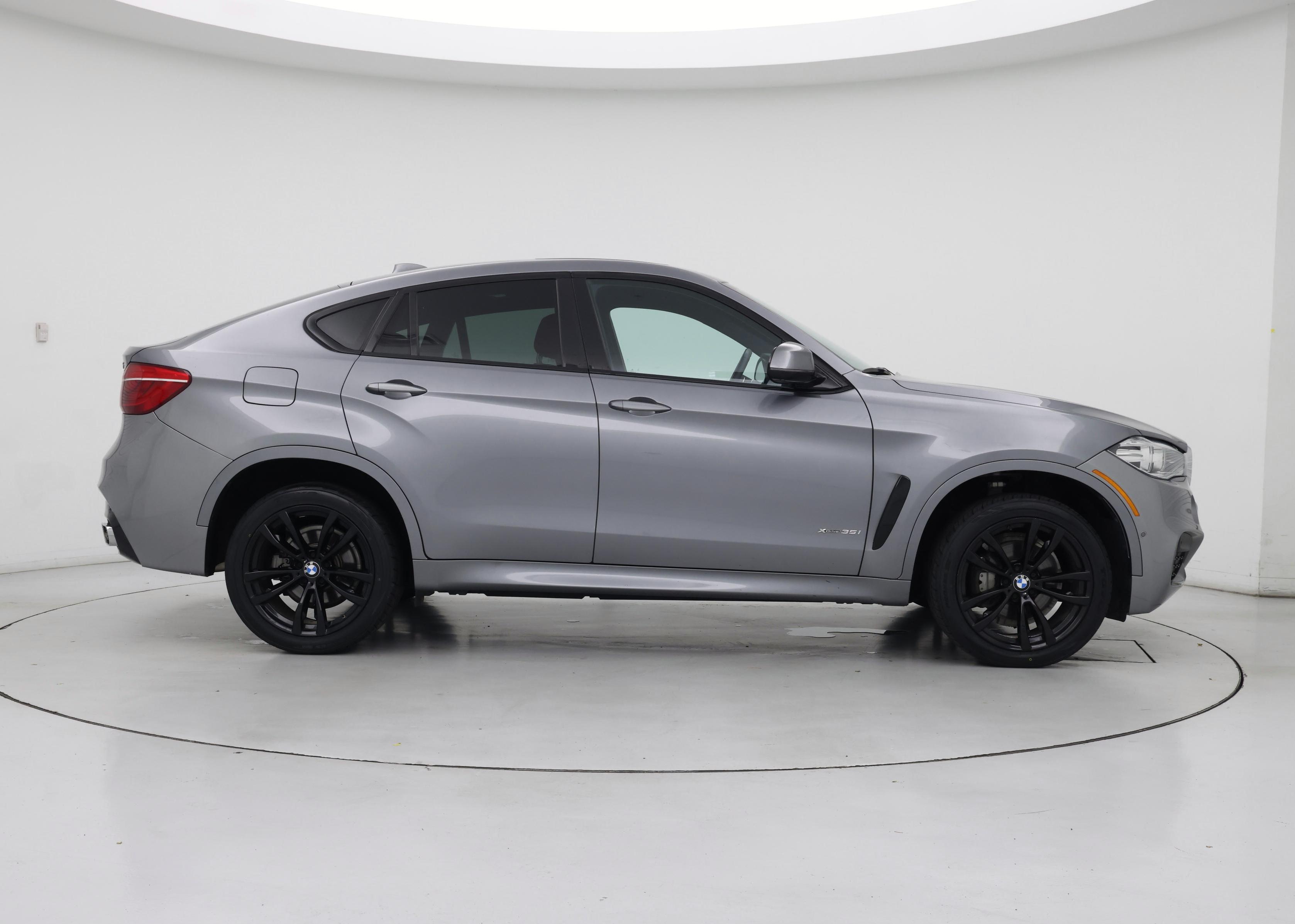 Thumbnail: 2019 BMW X6 - 7