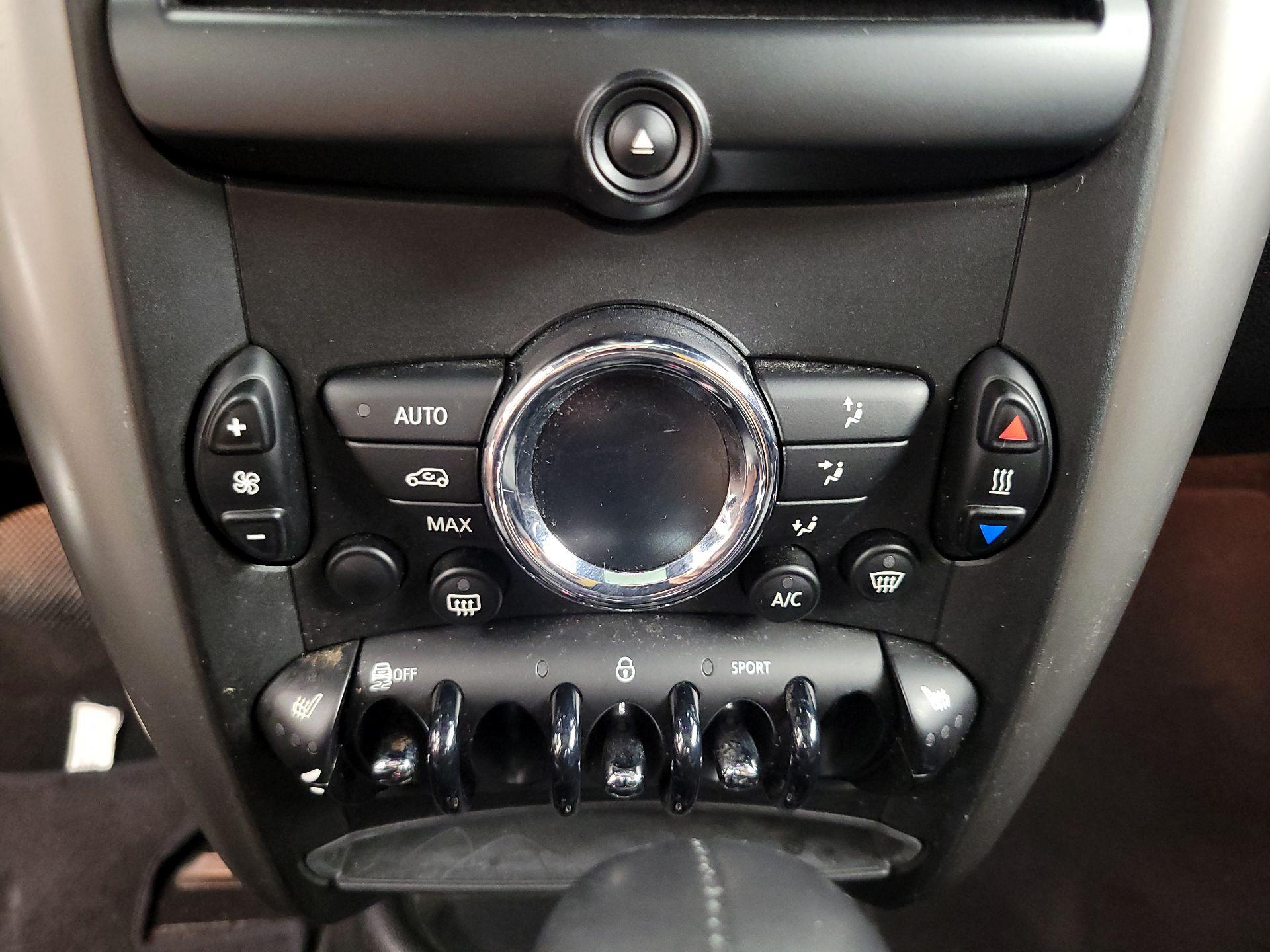 Thumbnail: 2016 MINI Cooper Countryman - 14