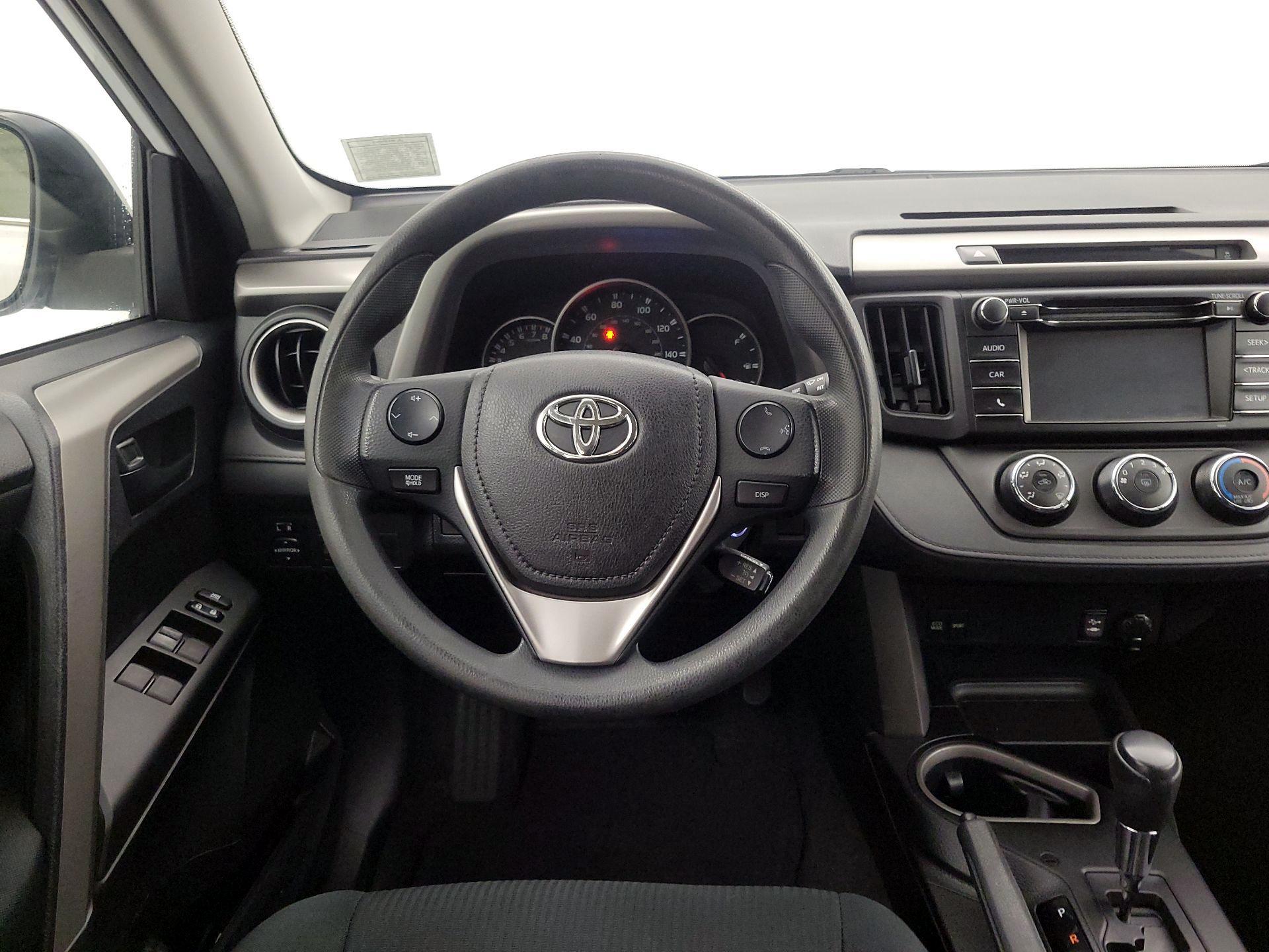 Thumbnail: 2016 Toyota RAV4 - 10