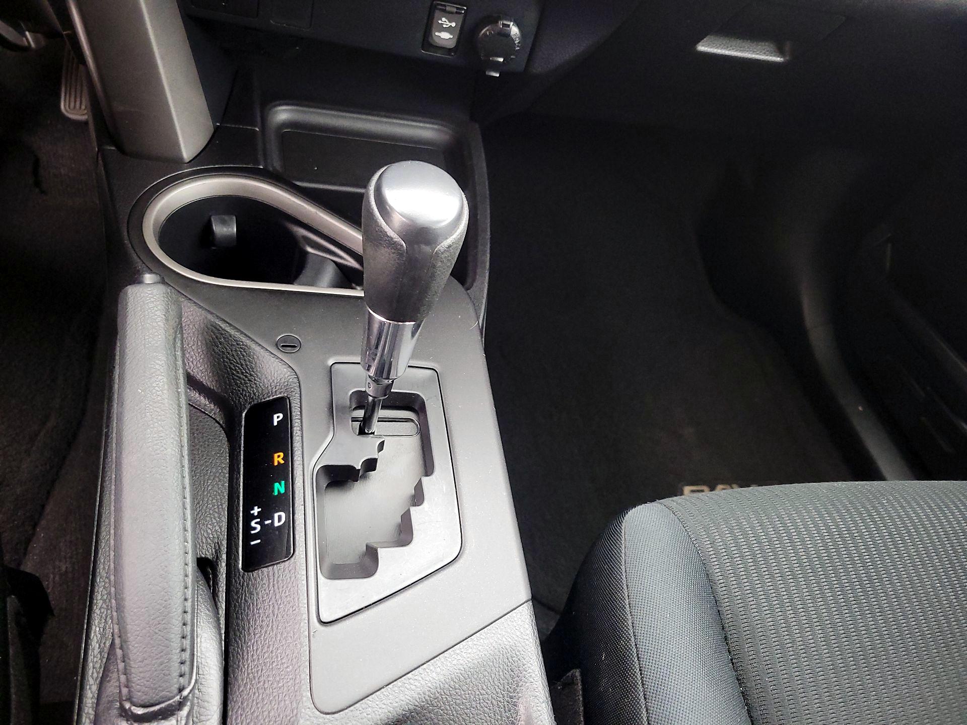 Thumbnail: 2016 Toyota RAV4 - 17