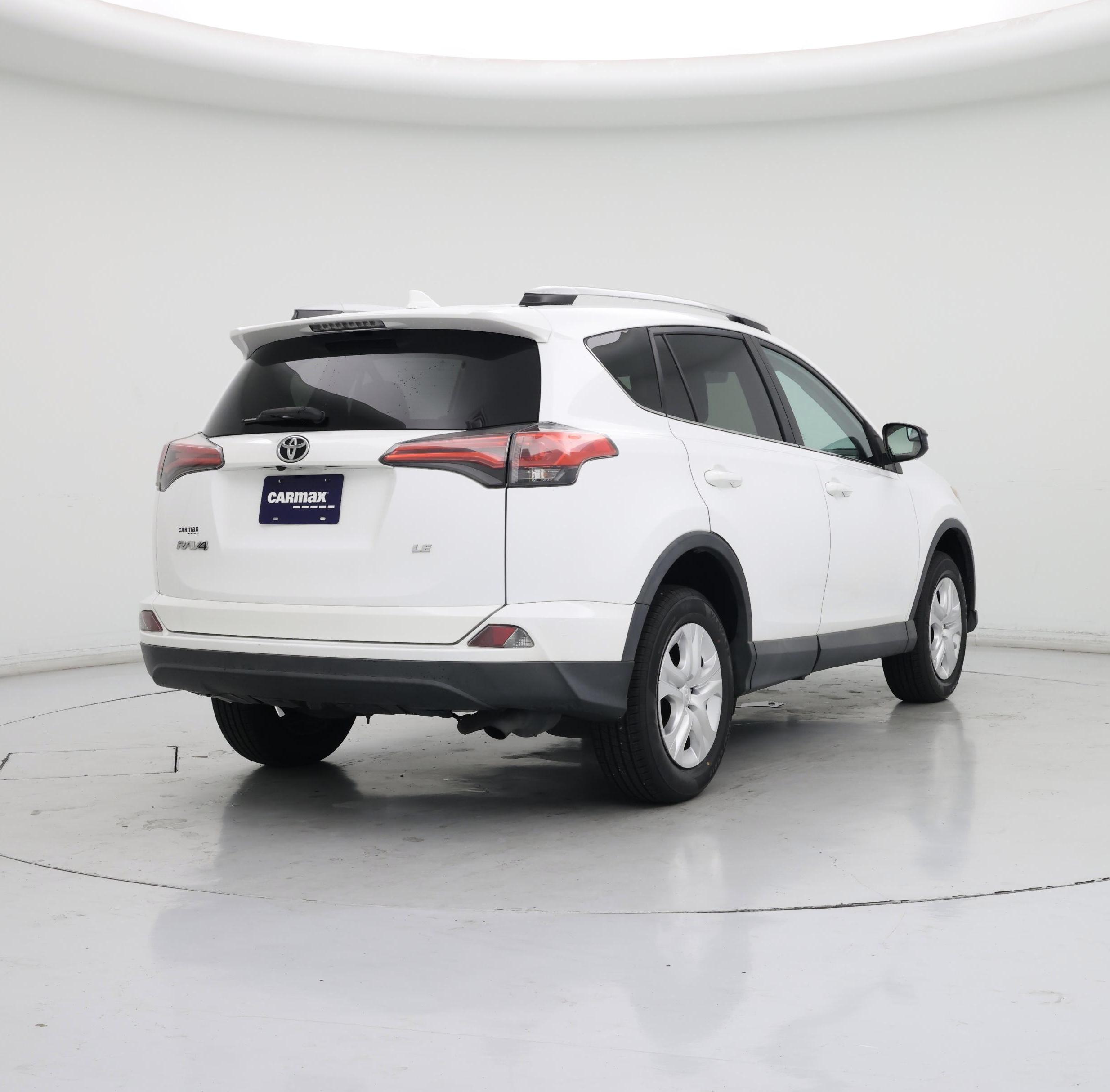 Thumbnail: 2016 Toyota RAV4 - 8