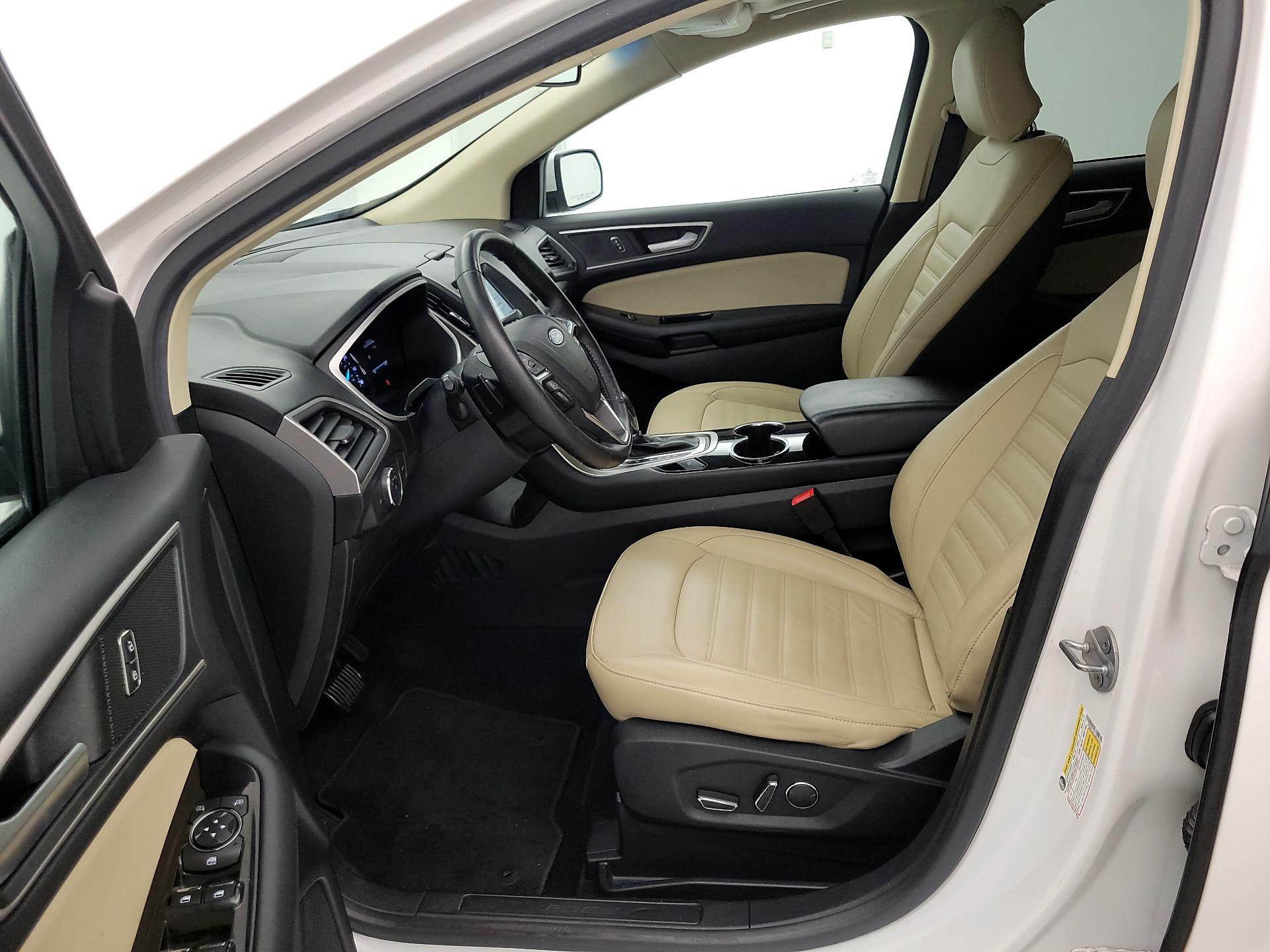 Thumbnail: 2018 Ford Edge - 11