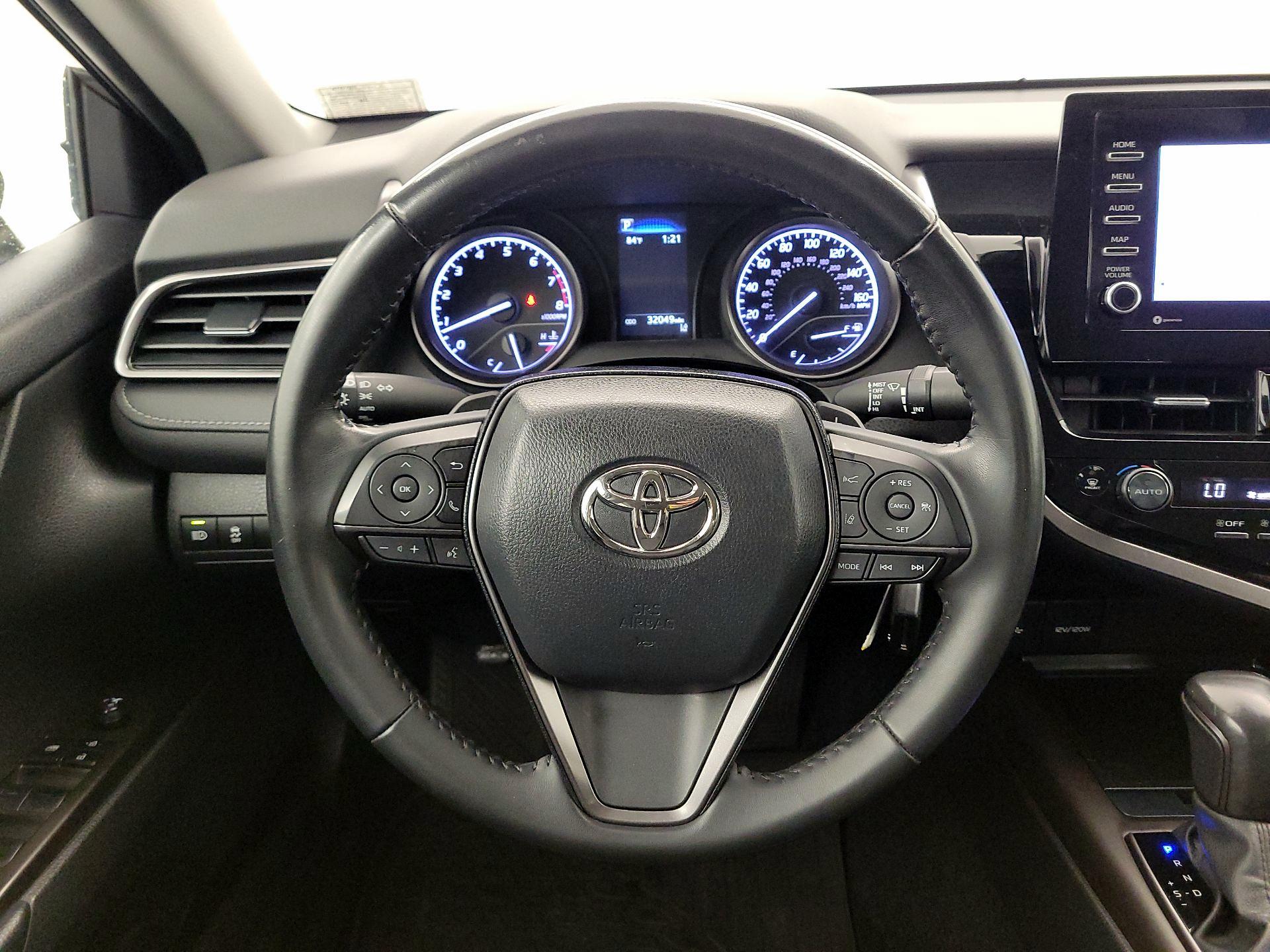 Thumbnail: 2022 Toyota Camry - 10