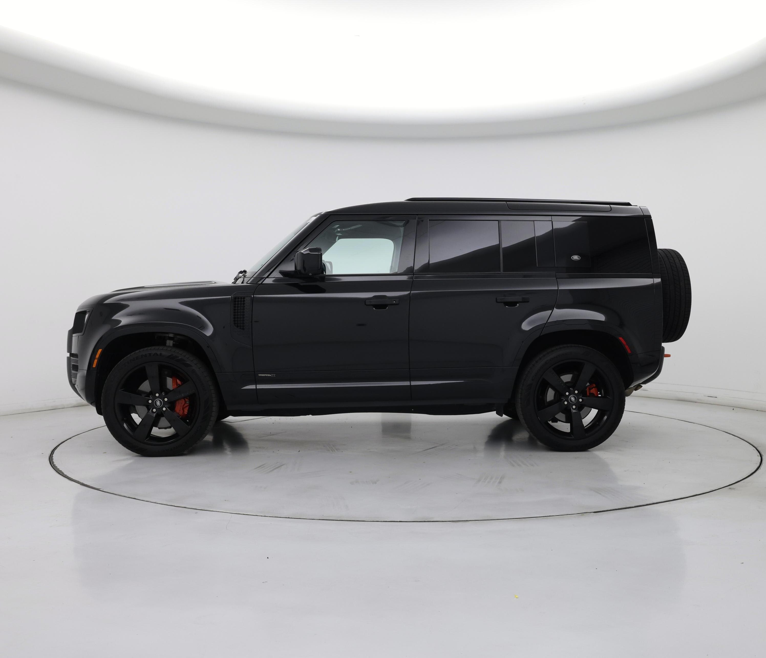 Thumbnail: 2022 Land Rover Defender - 3