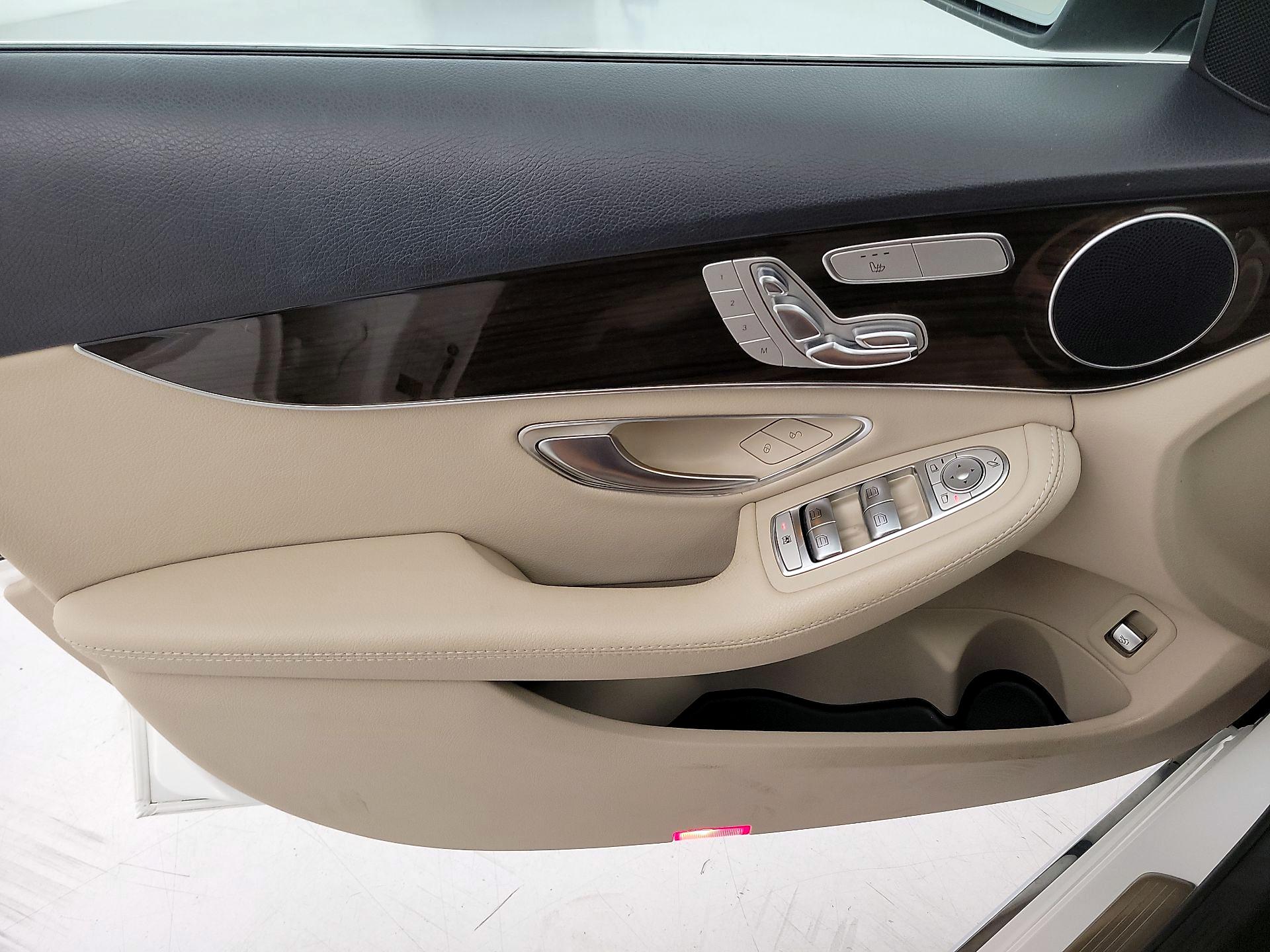 Thumbnail: 2020 Mercedes-Benz C-Class - 12