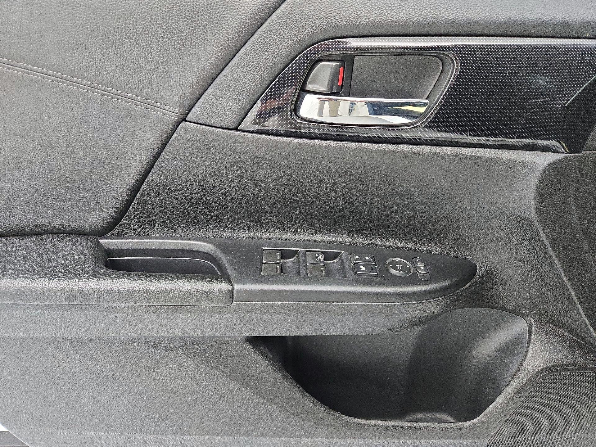 Thumbnail: 2013 Honda Accord - 12