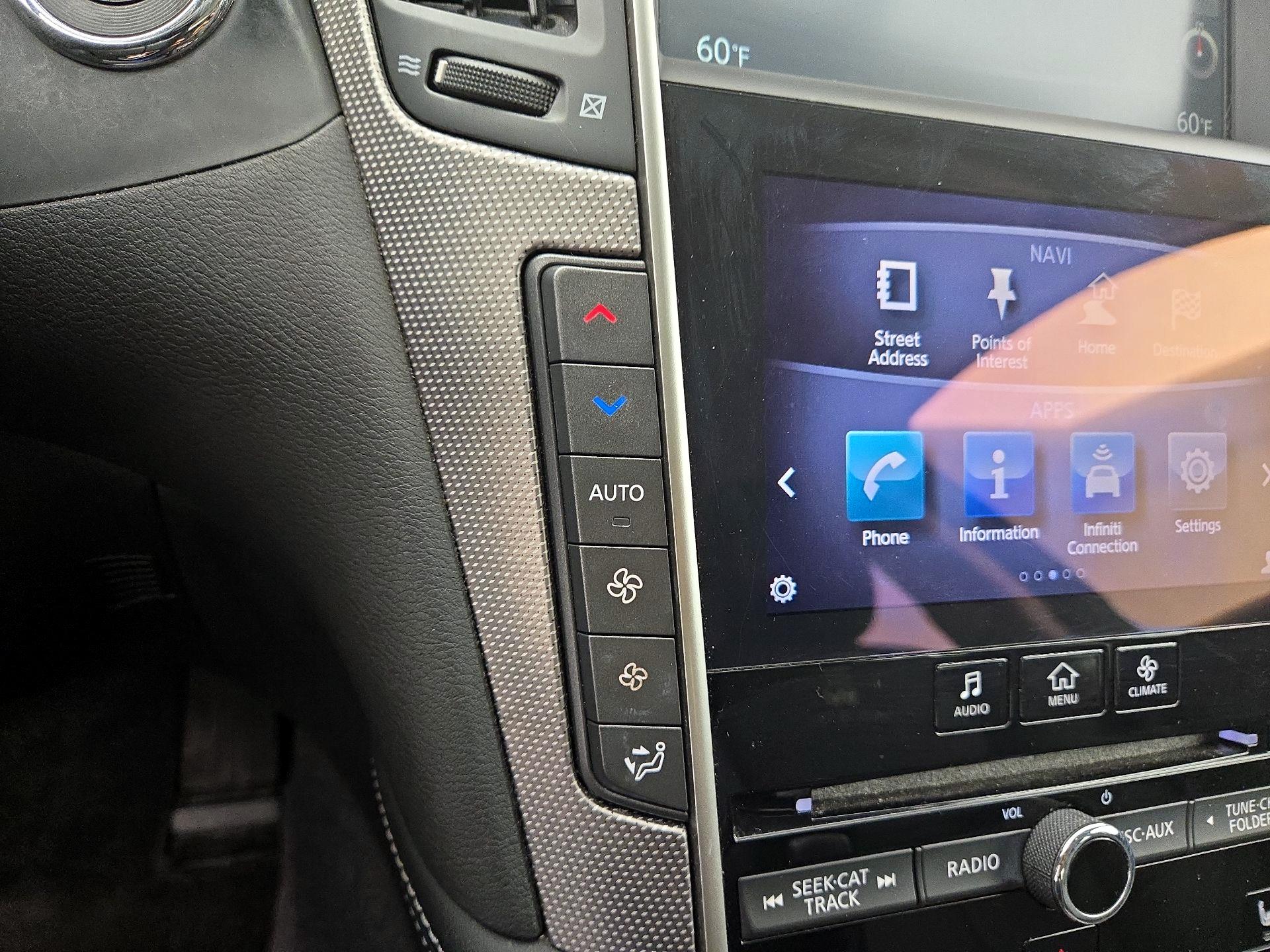 Thumbnail: 2014 INFINITI Q50 - 17