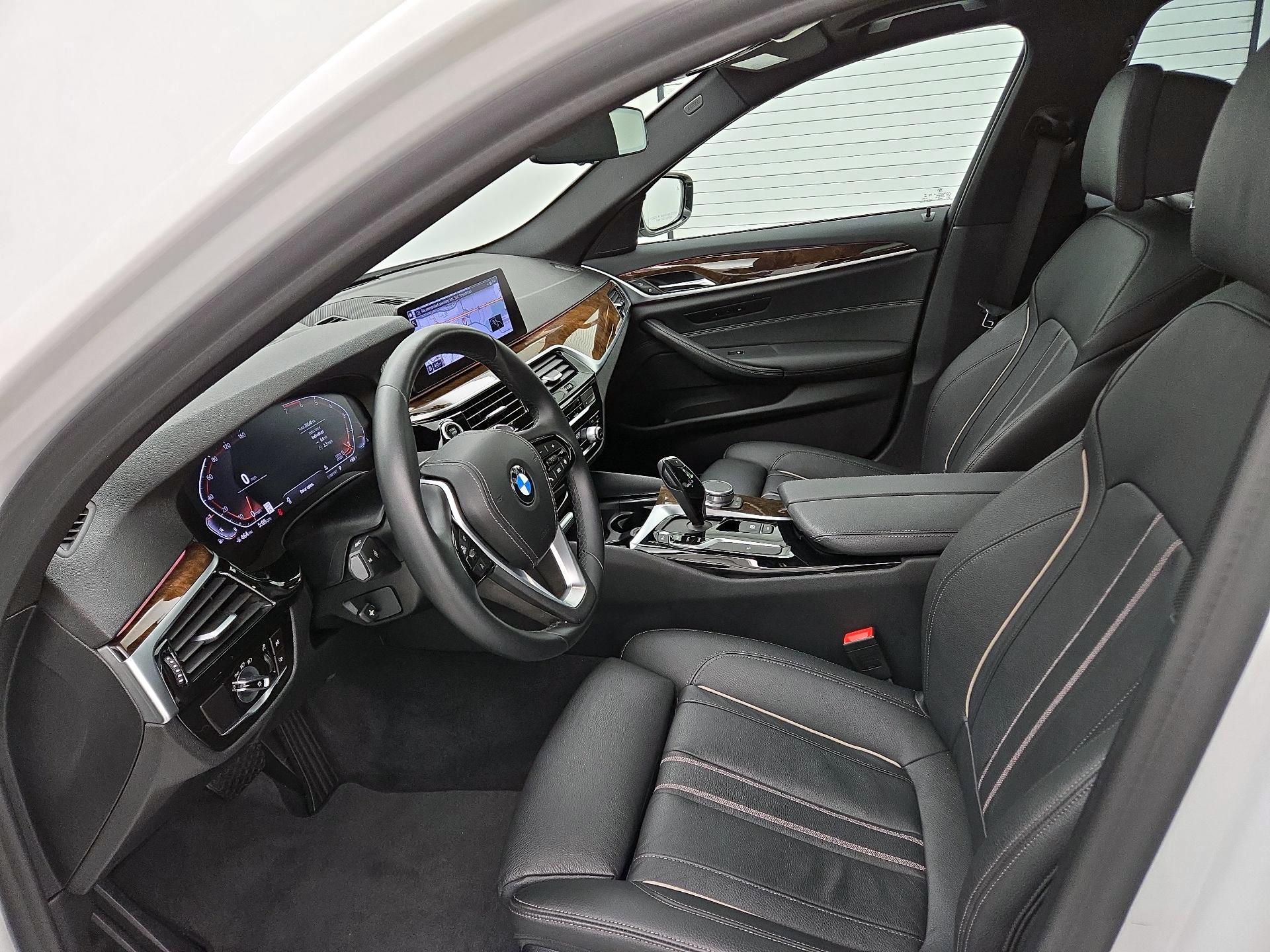Thumbnail: 2020 BMW 5 Series - 11
