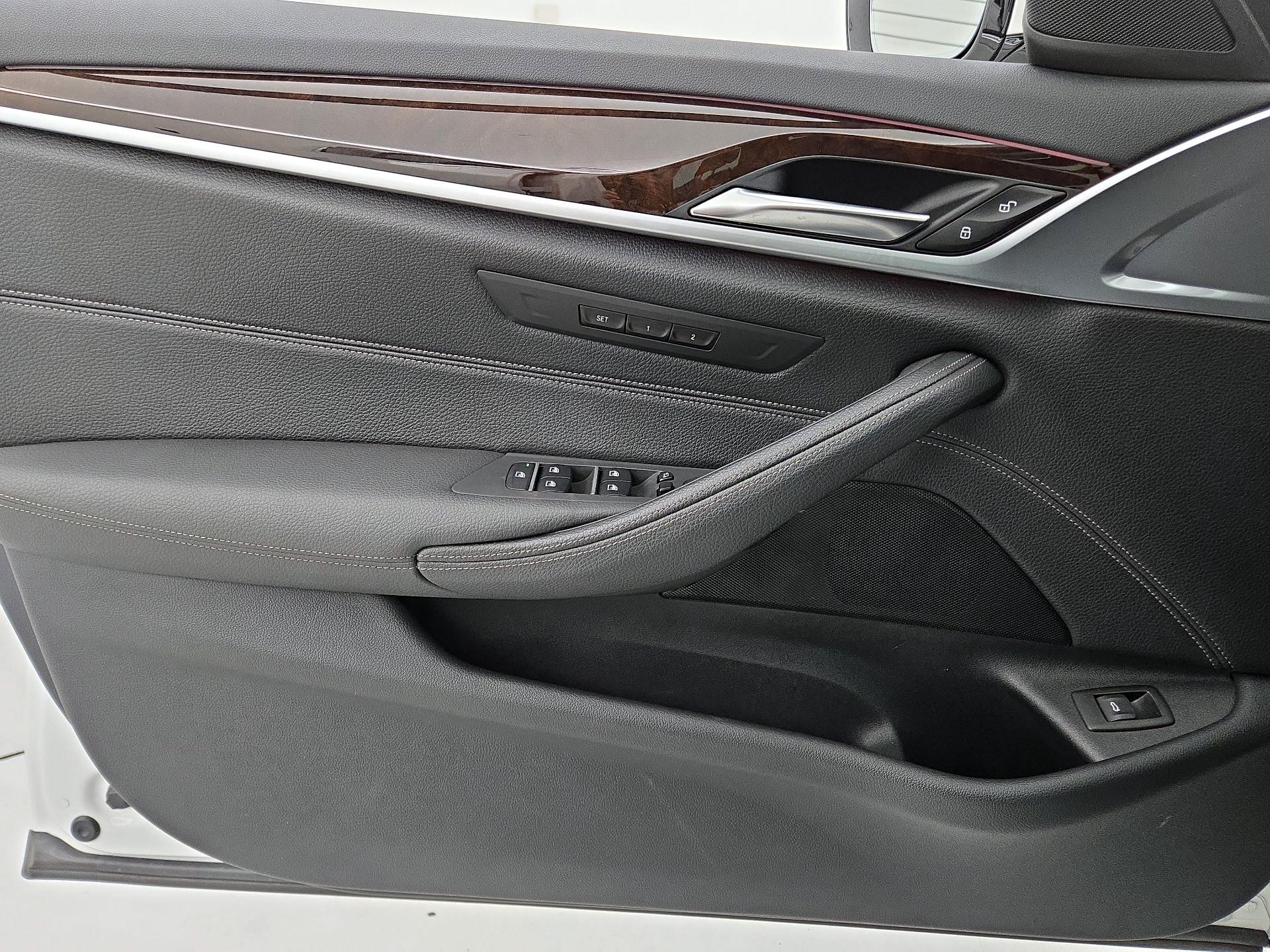 Thumbnail: 2020 BMW 5 Series - 12
