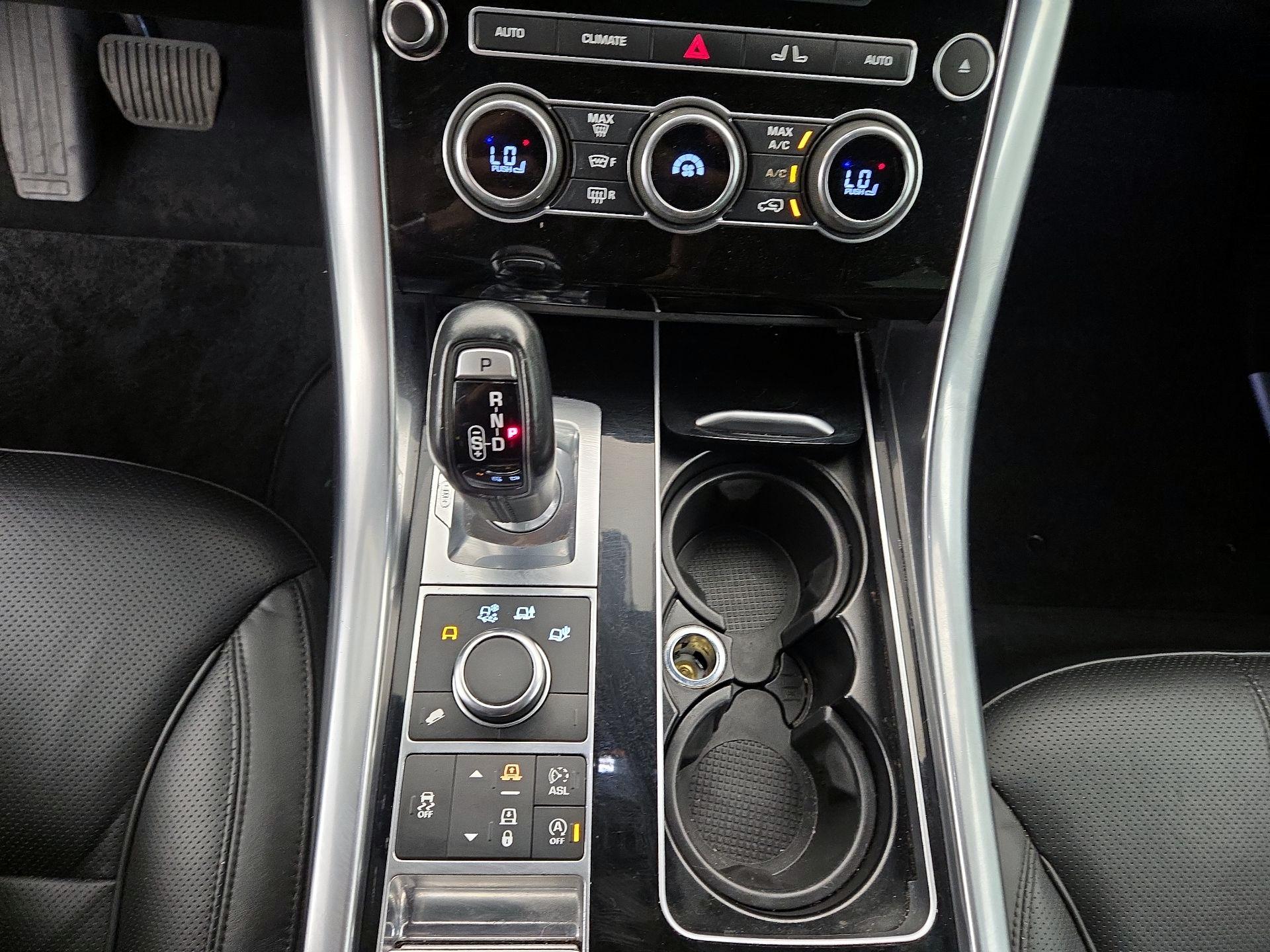 Thumbnail: 2016 Land Rover Range Rover Sport - 18