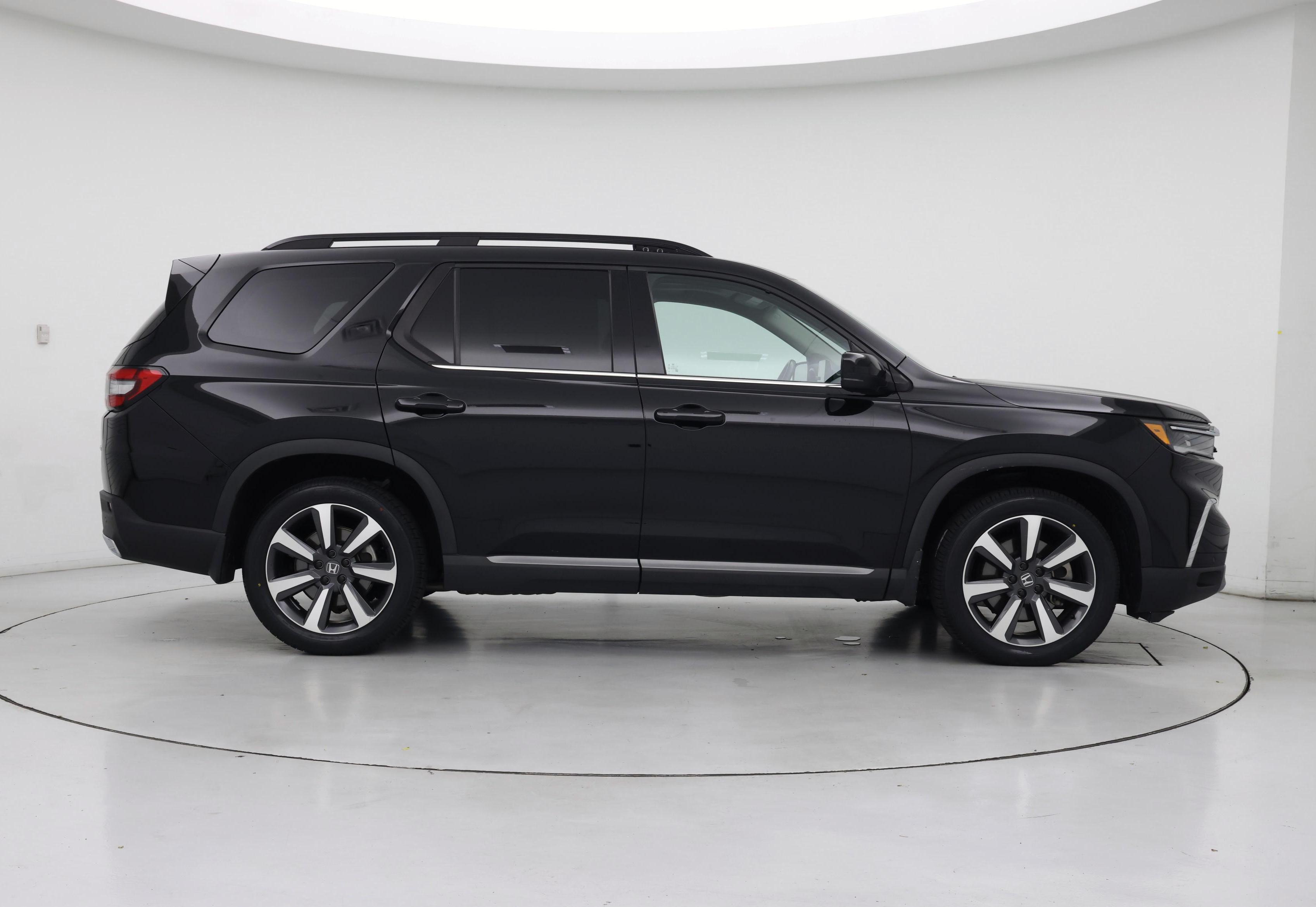 Thumbnail: 2023 Honda Pilot - 7