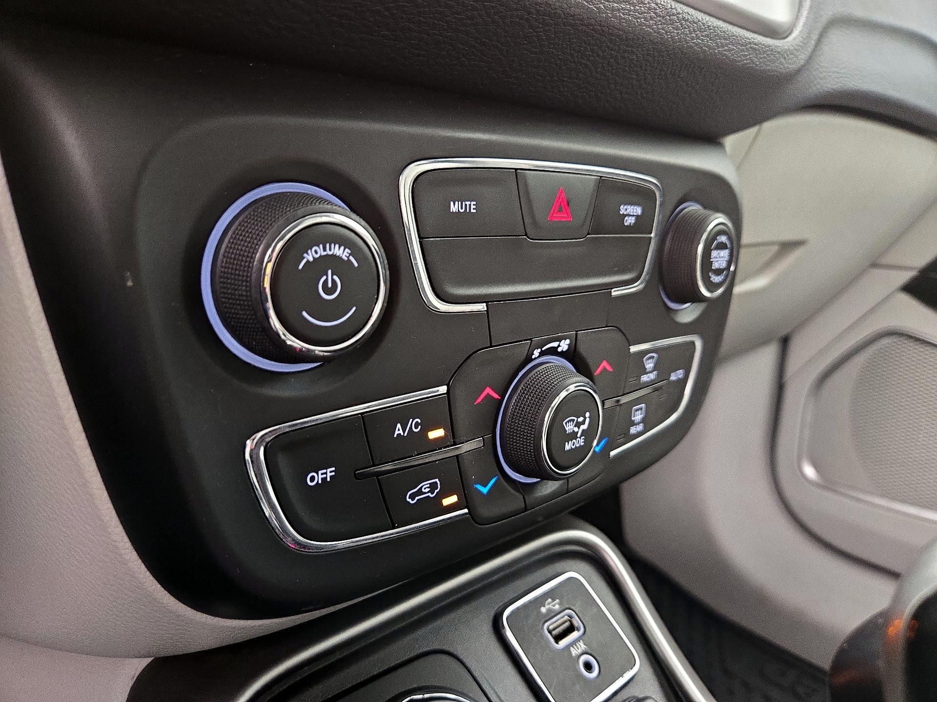 Thumbnail: 2018 Jeep Compass - 17