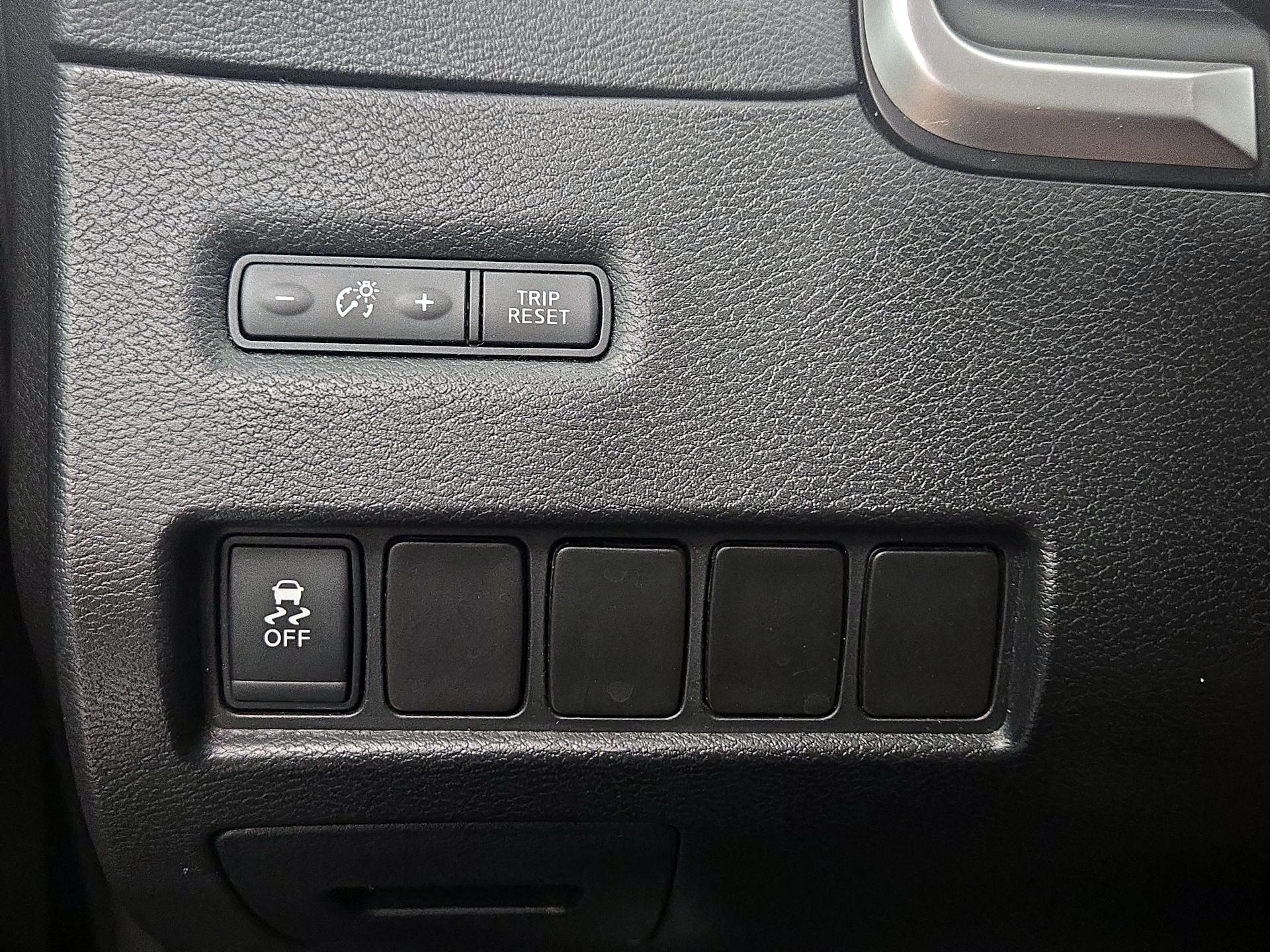 Thumbnail: 2015 Nissan Murano - 13