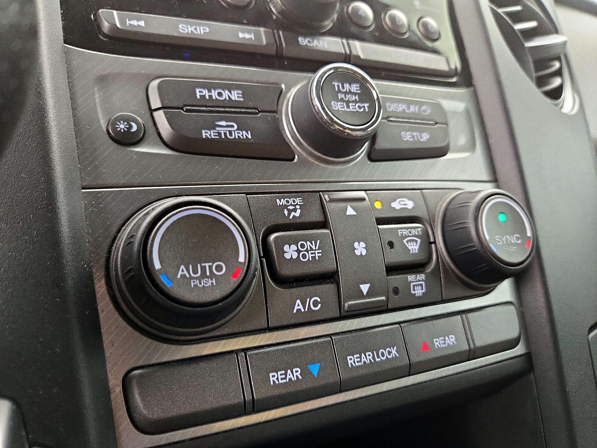 Thumbnail: 2015 Honda Pilot - 16