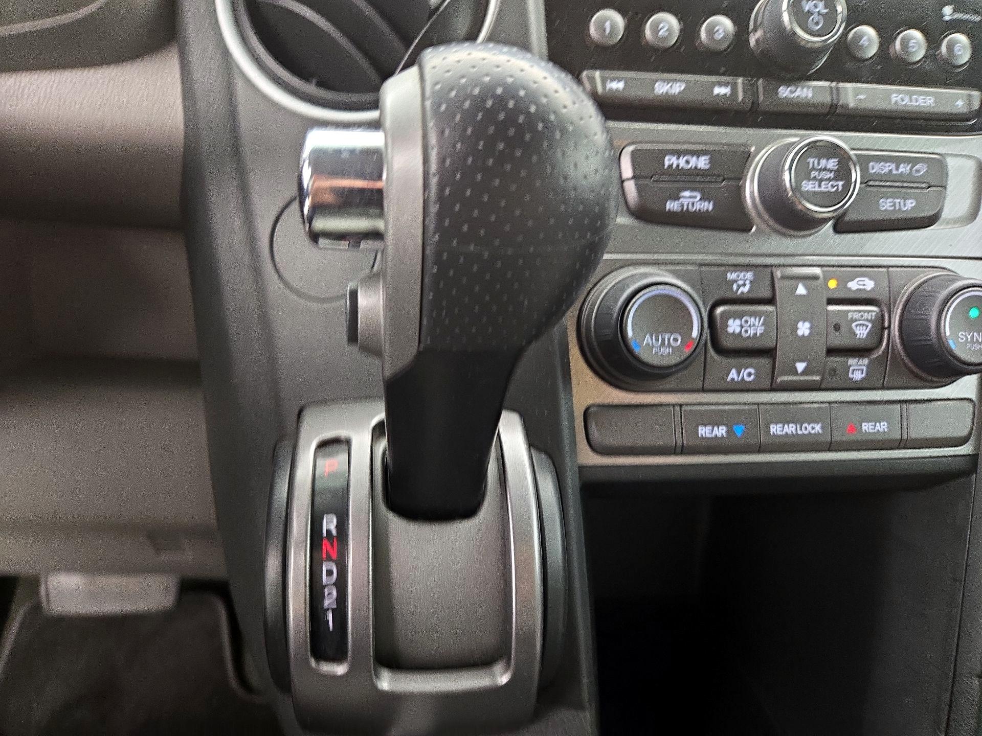 Thumbnail: 2015 Honda Pilot - 17