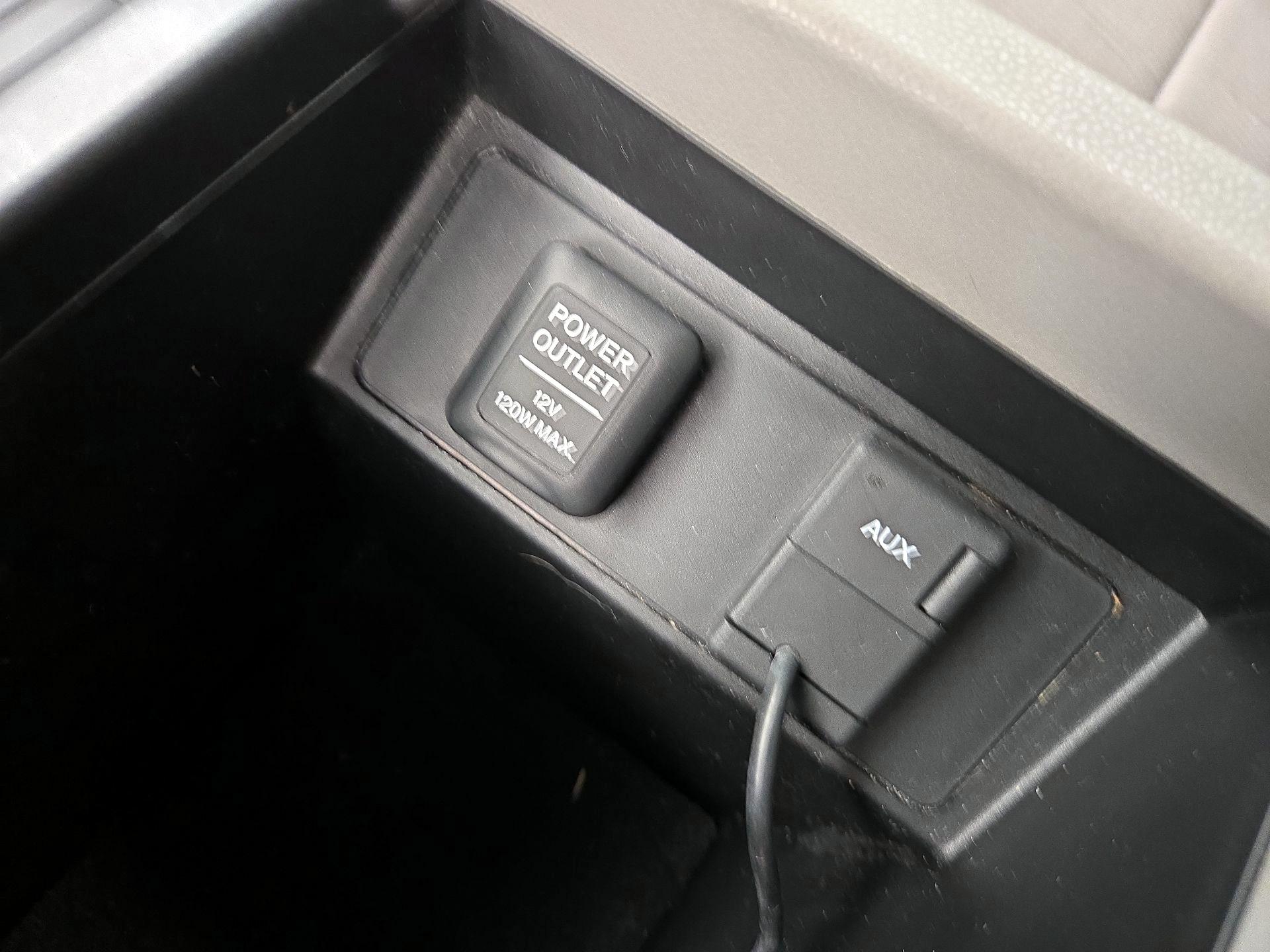 Thumbnail: 2015 Honda Pilot - 18